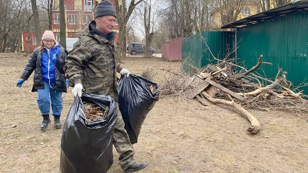 В Подольске на первом субботнике собрали 110 кубометров мусора