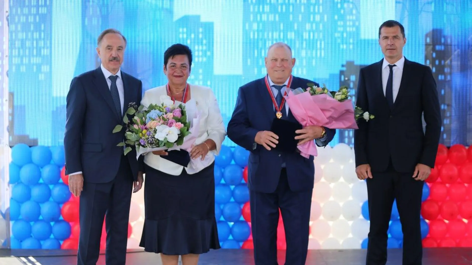 Двум жителям Люберец присвоили звание почетных граждан в День города
