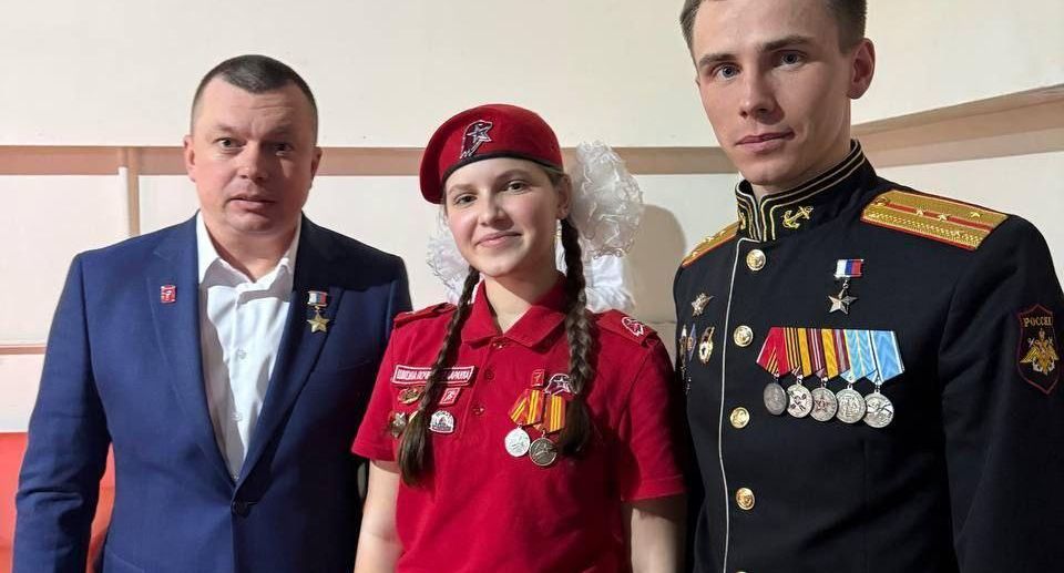 Юнармеец из Реутова встретилась с Президентом России на заседании «Движения Первых»