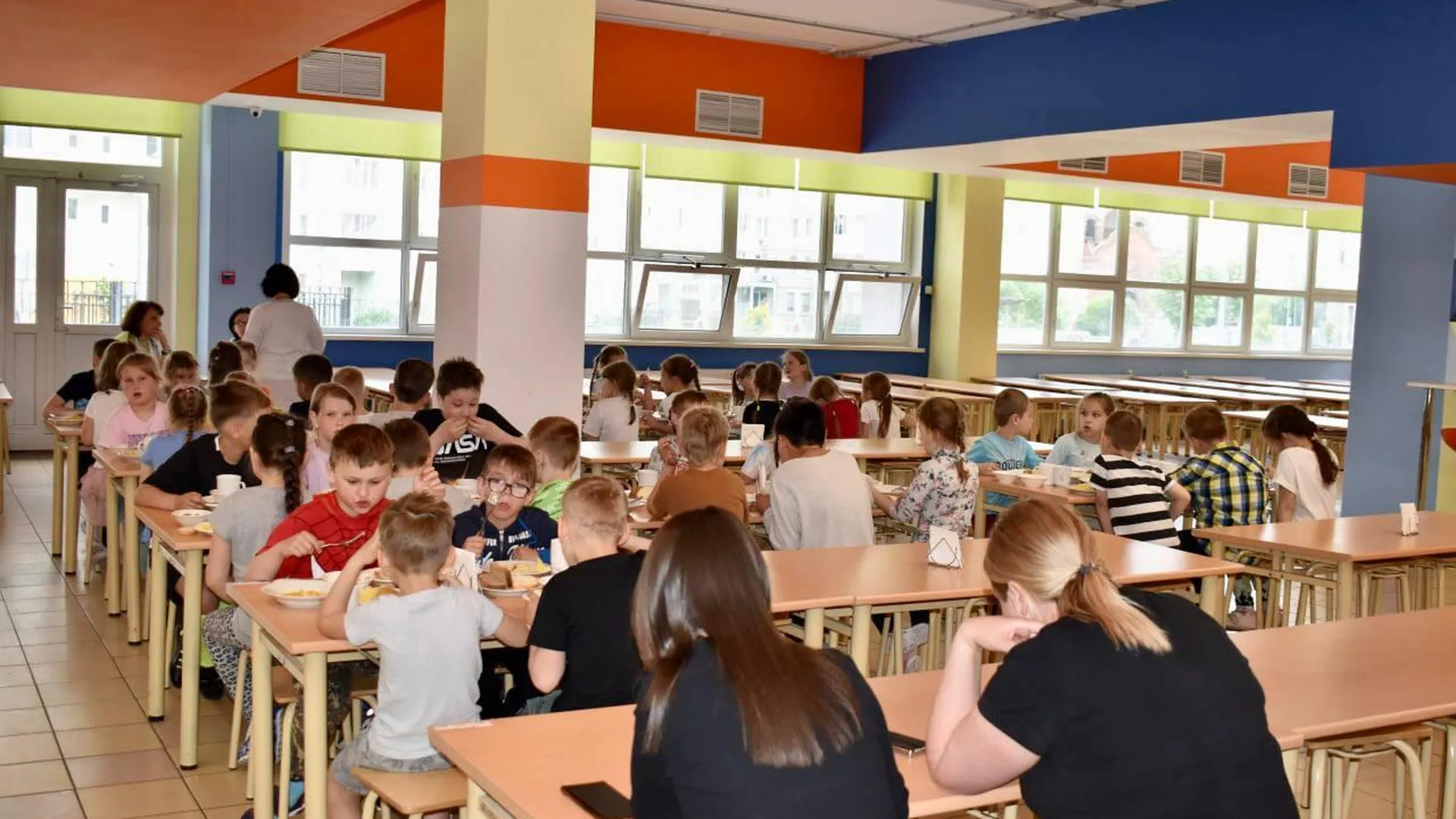 Школа 14 лагерь. Флешмоб в детском лагере. Лагерь б-14. Детский спортивный лагерь. Школа 14 лагерь.