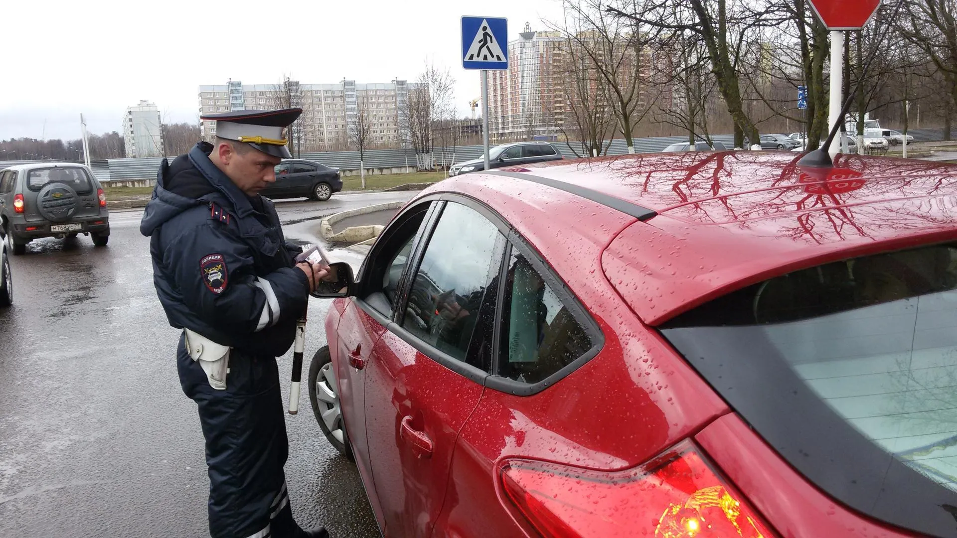 Депутат Григорьев внес законопроект об эвакуации автомобиля за не пристегнутого ребенка