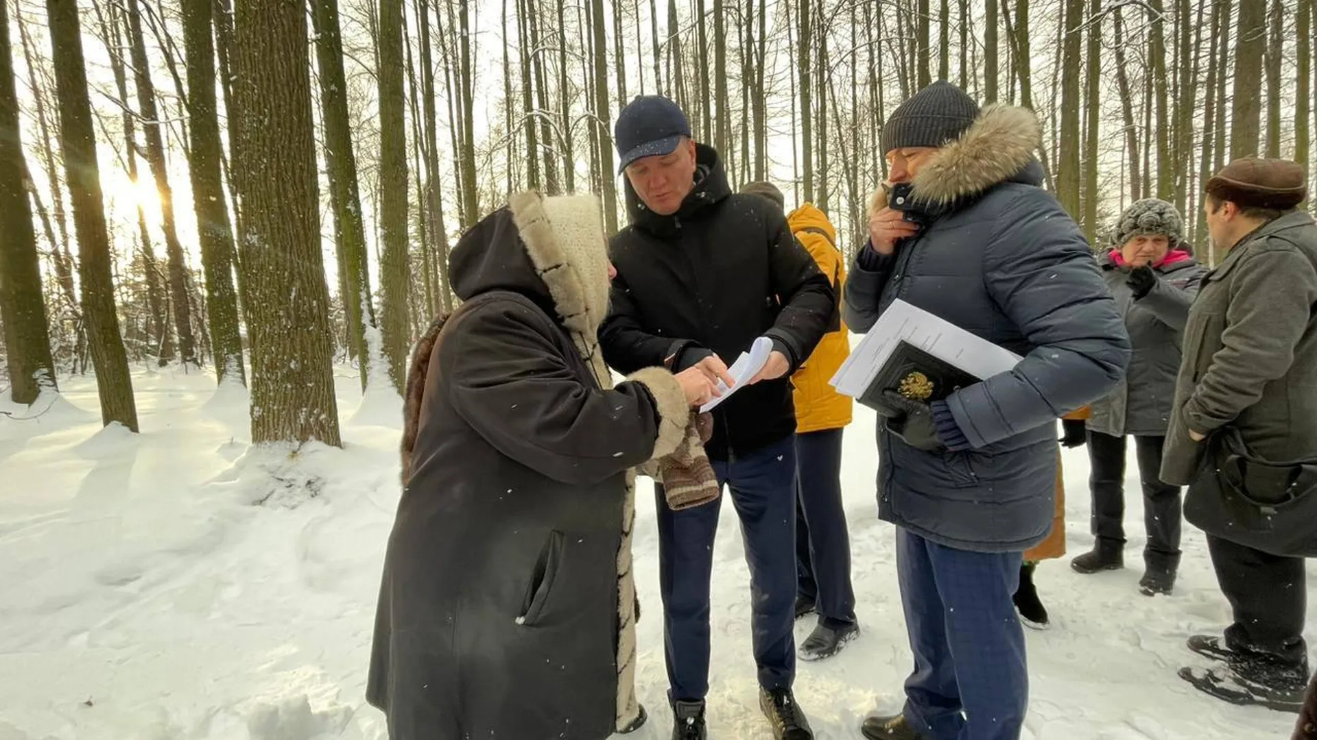 Депутат Мособлдумы Дениско обсудил земельные вопросы с жителями