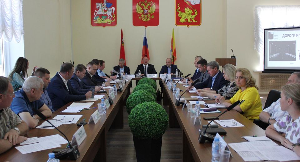 Депутат Мособлдумы Барсуков принял участие в выездном заседании в Егорьевске