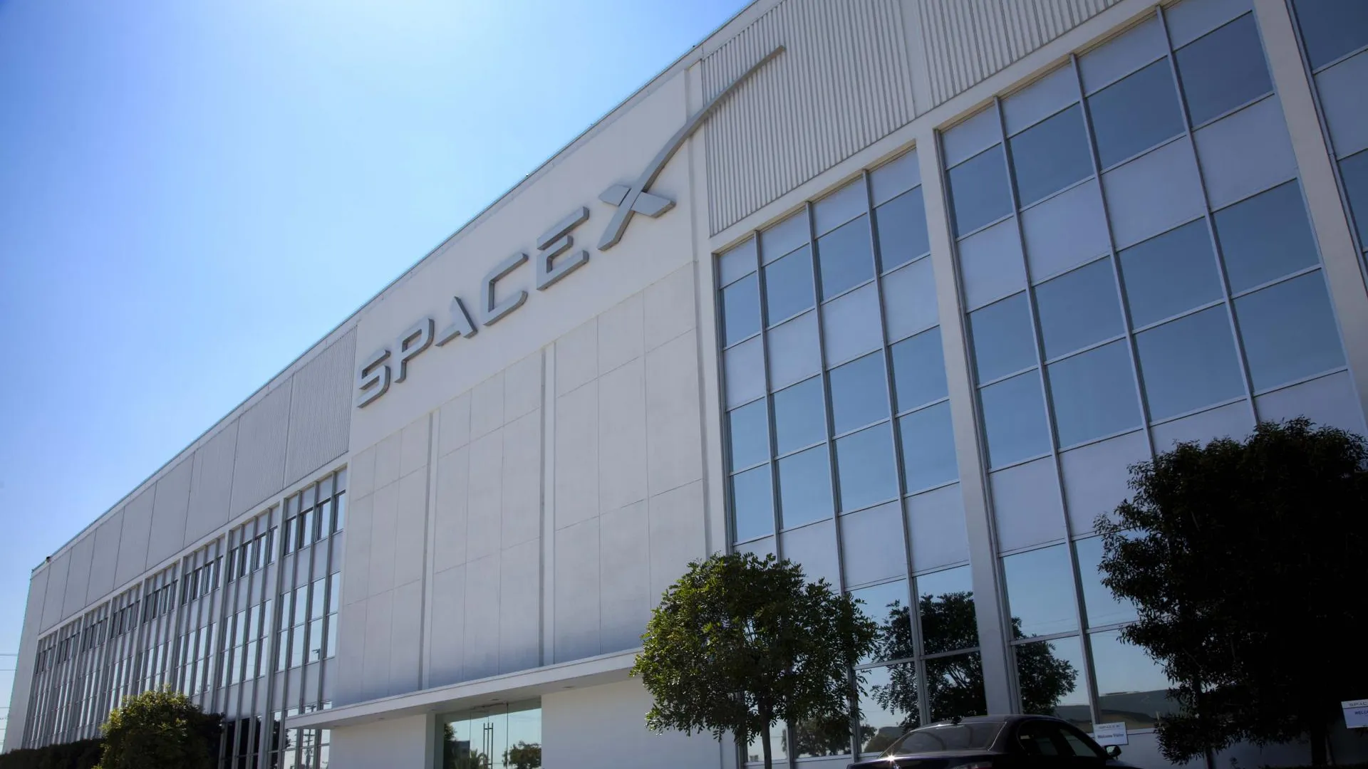 Reuters: SpaceX создает сеть из сотен спутников‑шпионов в интересах разведки США