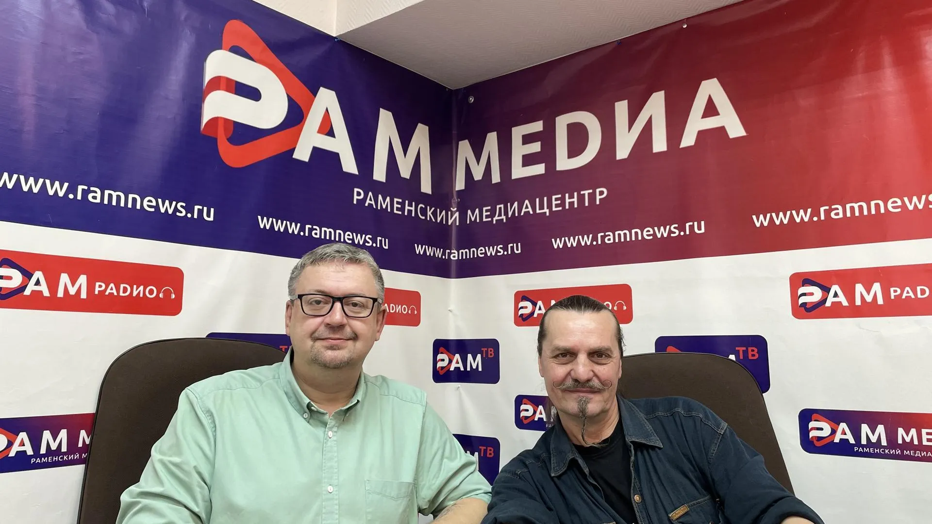 Денис Семигорелов, режиссер ДК «Победа» и театра «Град», и Константин Мороз, режиссер театральной студии «Маски»