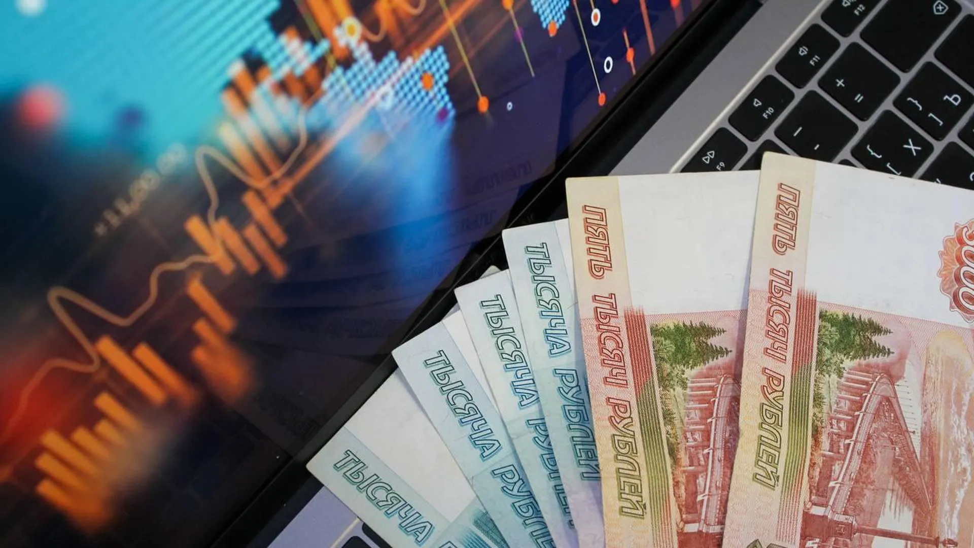 Петербуржцы потратили на ювелирные украшения более 20 млрд рублей за год