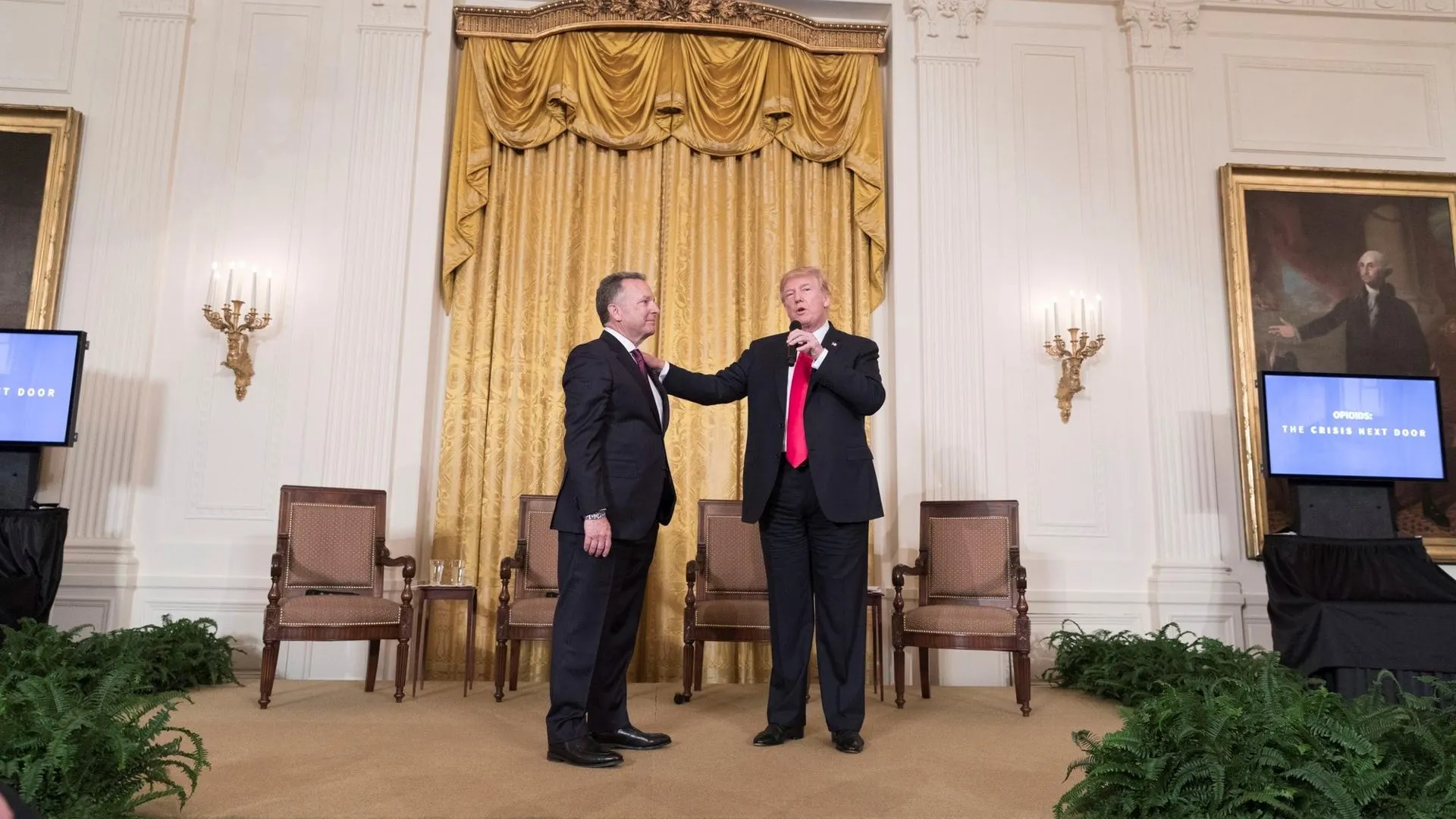 Official White House Photo by Shealah Craighead