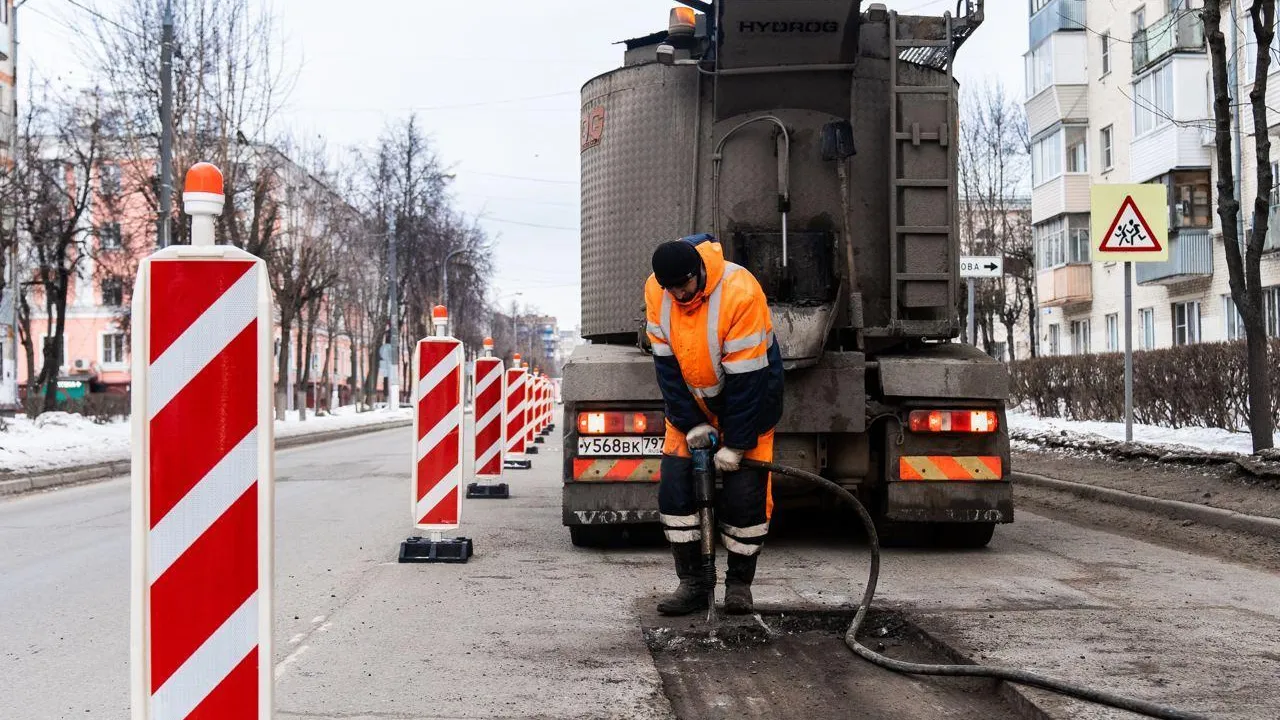 Почти 2,6 тыс ям устранили на дорогах Подольска с начала года