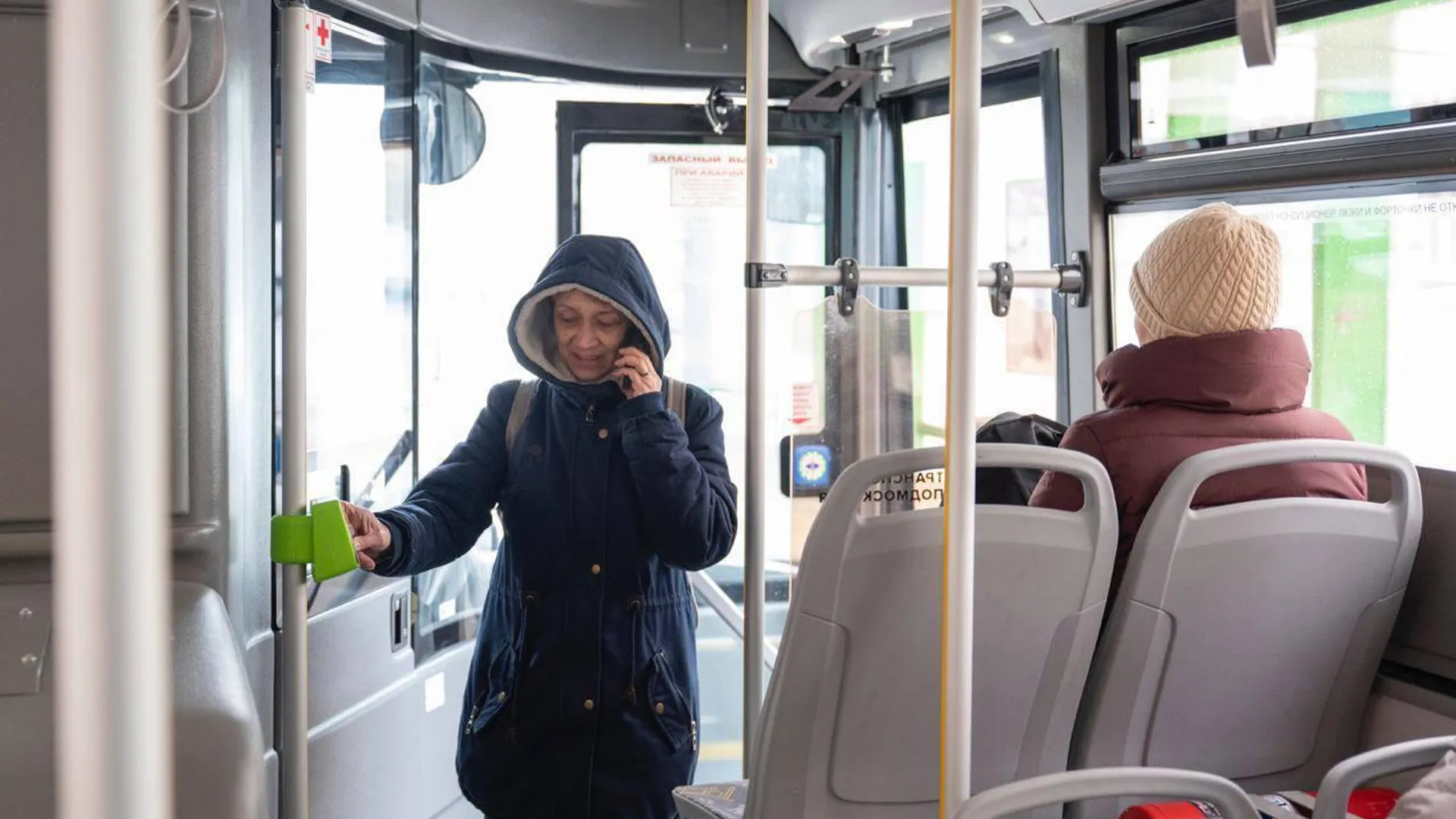 Кокошник и билеты в театр забыли пассажиры в автобусах «Мострансавто» с начала года