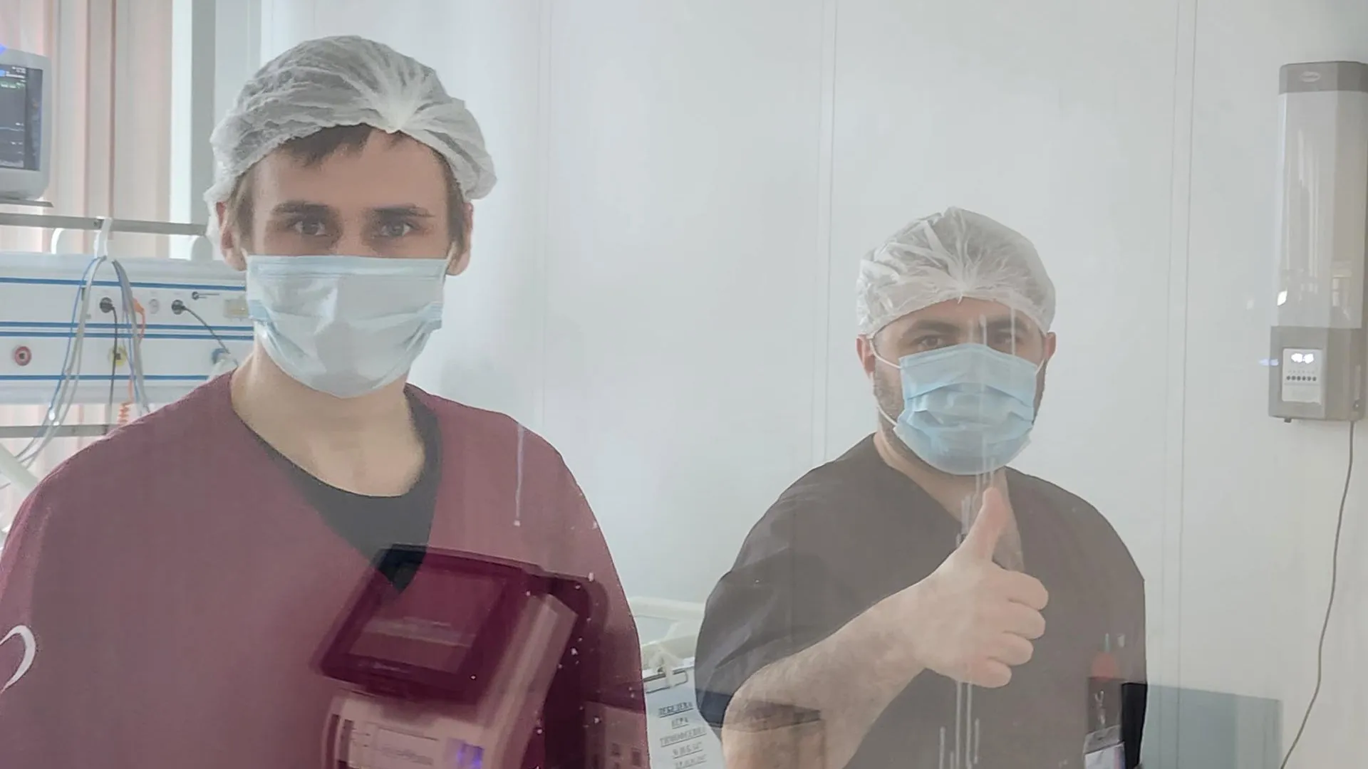 Два медбрата из Истры во время отпуска работают в госпиталях Донбасса