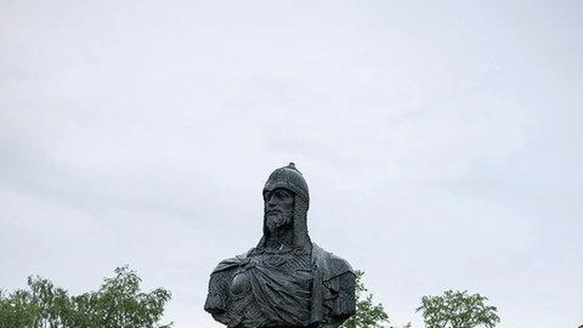Закладной камень установили на месте памятника Невскому в Серпухове
