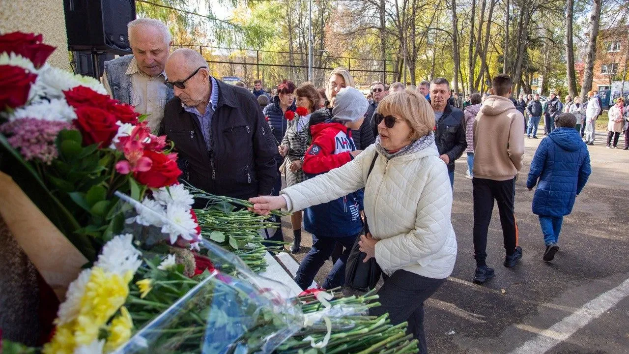 В Подольске ко Дню города открыли мемориальную доску легендарному тренеру по лыжным гонкам