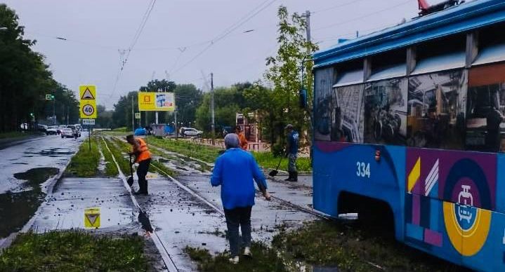 Движение трамваев остановлено во Владивостоке из-за непогоды