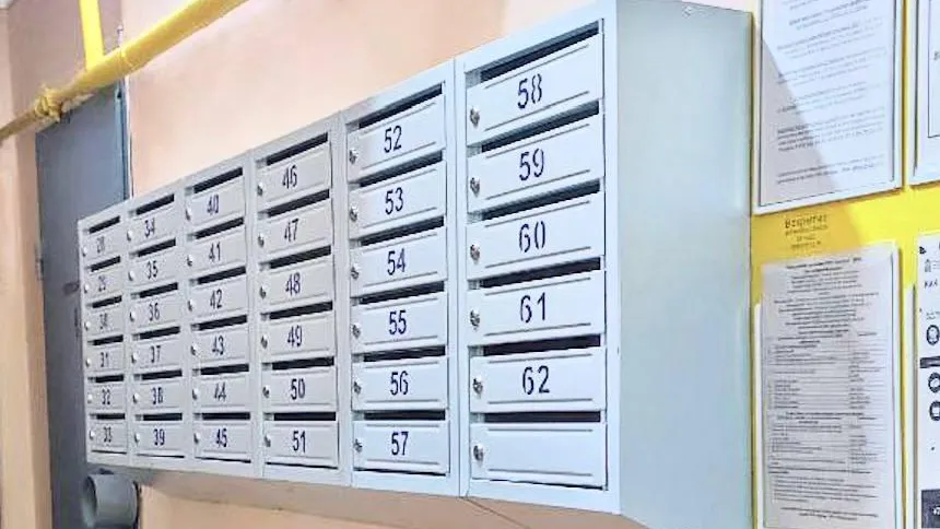 УК Подмосковья провели ремонт почтовых ящиков около 400 подъездов МКД с января