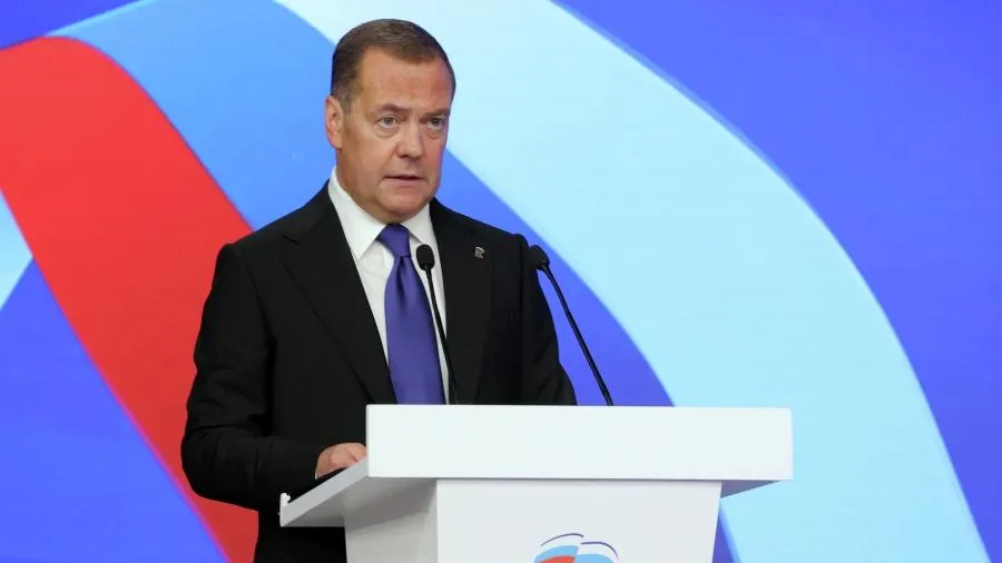 Медведев: к 2034 г ни одного из нынешних глав стран НАТО не останется на местах