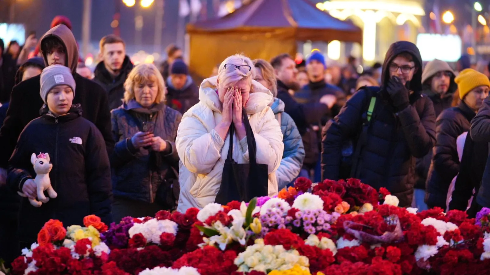 Акция «Журавли» в память о жертвах теракта в «Крокус Сити Холле». Фото