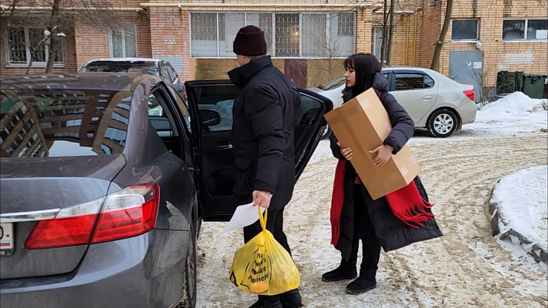 Волонтеры раздали в Климовске более 3 тыс обогревателей