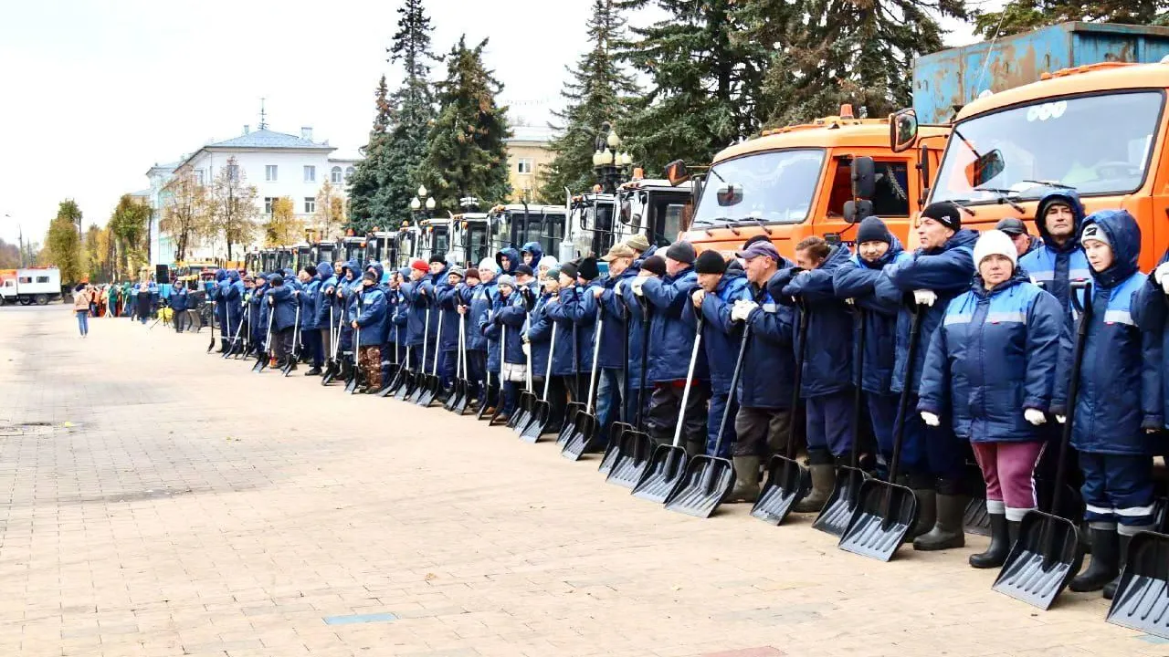 В Подмосковье для сотрудников коммунальных служб закупят новые комплекты спецодежды