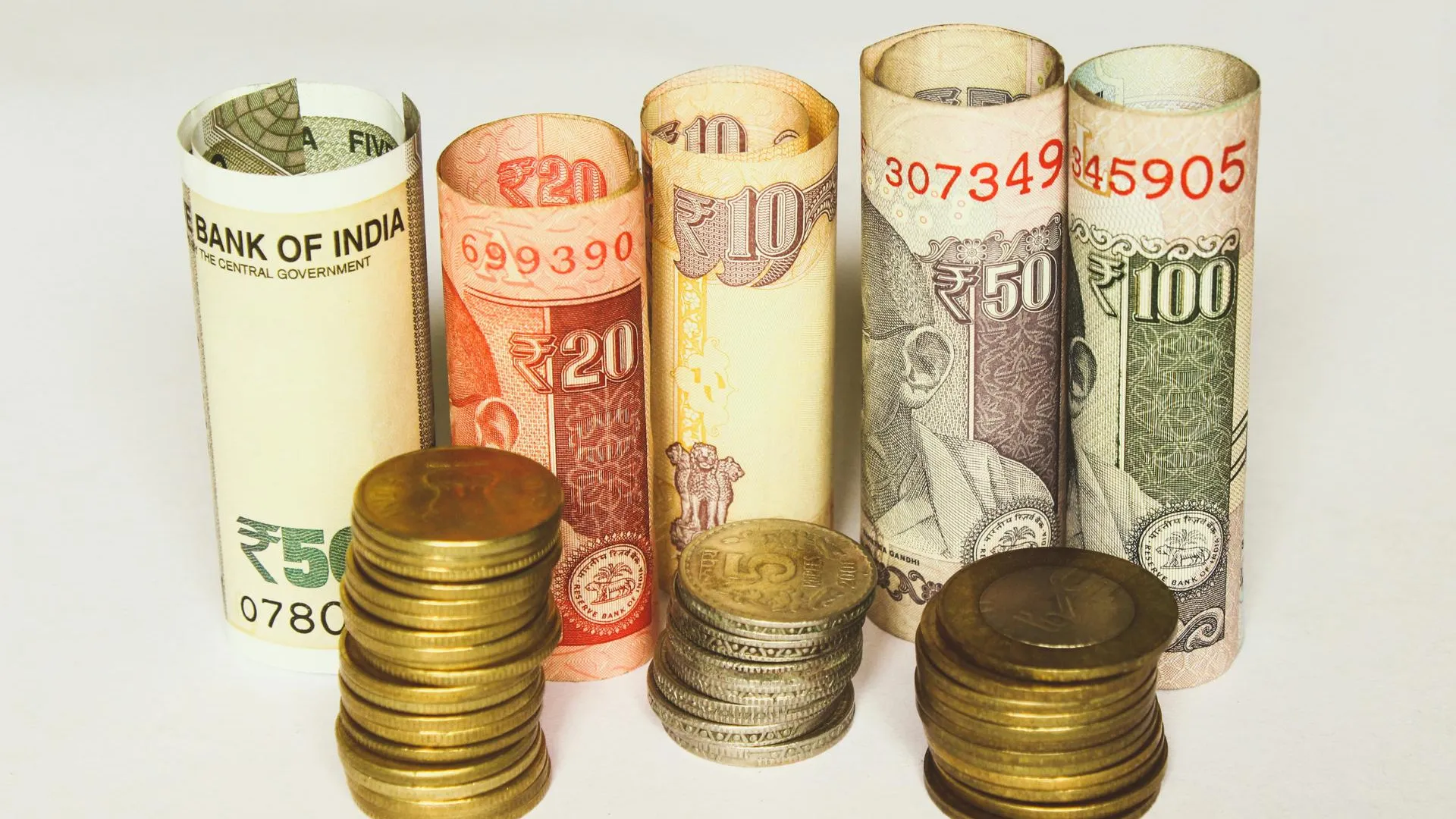 Проблема с зависшими рупиями сегодня рассосалась — Костин