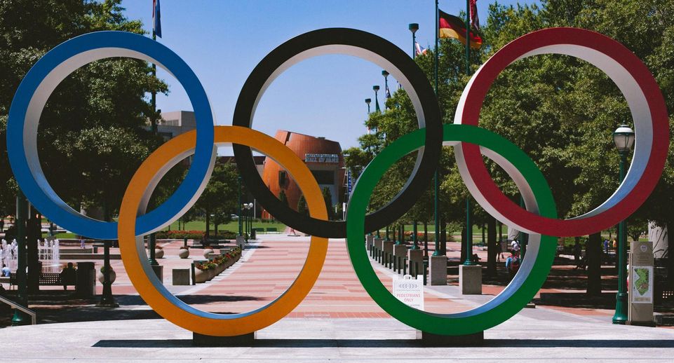 МОК не передаст перешедшие спортсменам из России медали