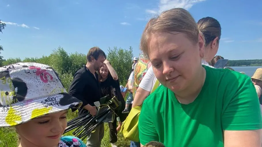 Более 500 утят выпустили в озеро Круглое в Подмосковье