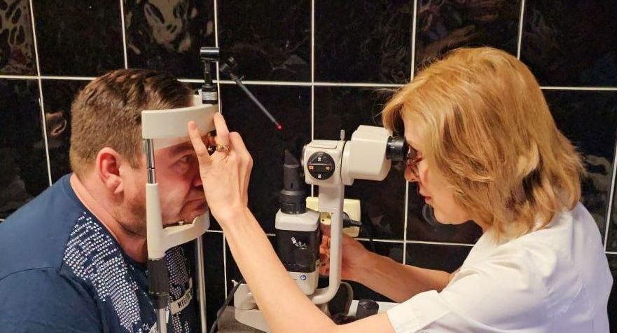 Раменские врачи вернули зрение мужчине, в глаз которого отлетел диск от болгарки