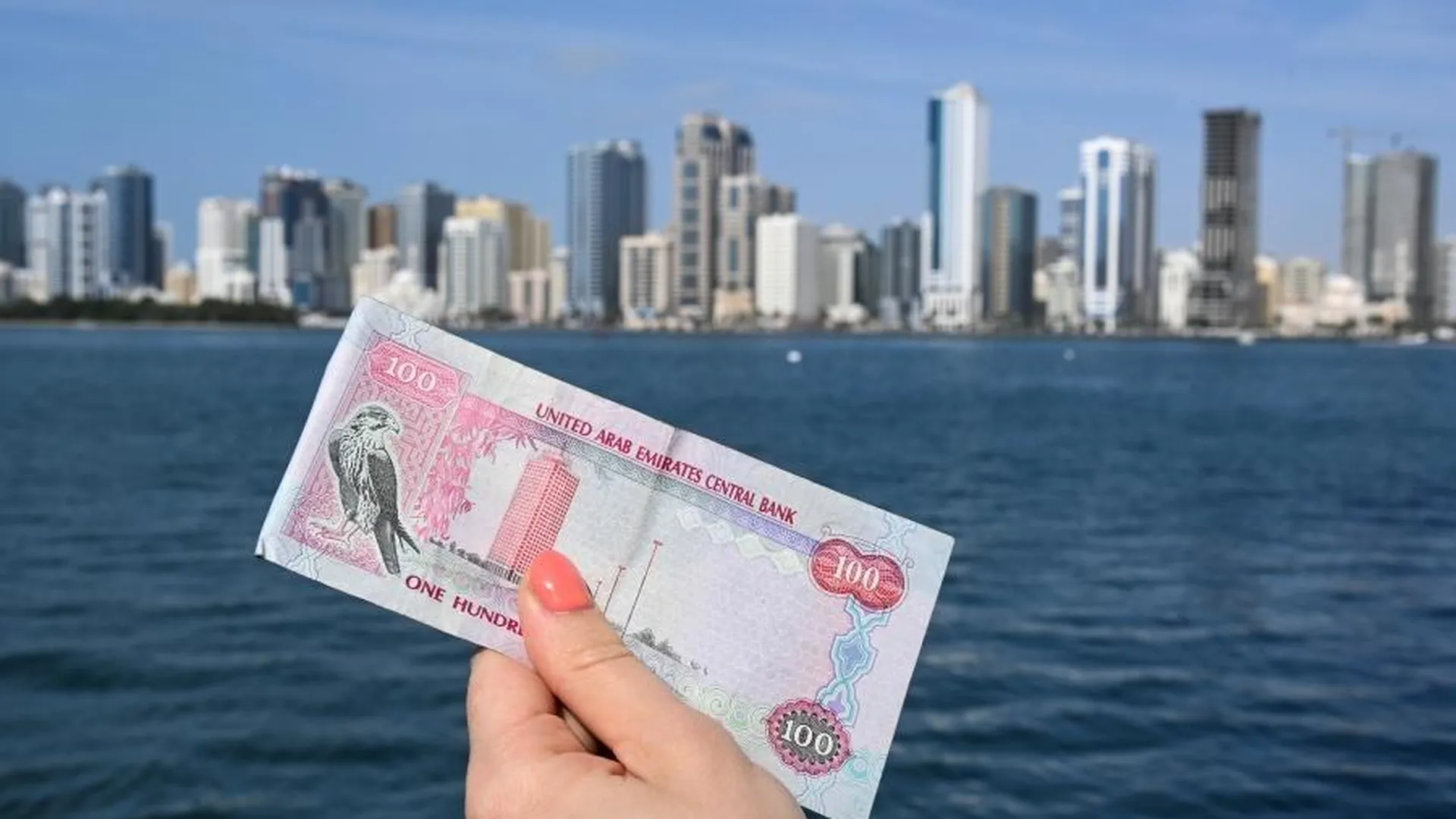 Как открыть счет в банке ОАЭ и получить карту: памятка для туристов и резидентов