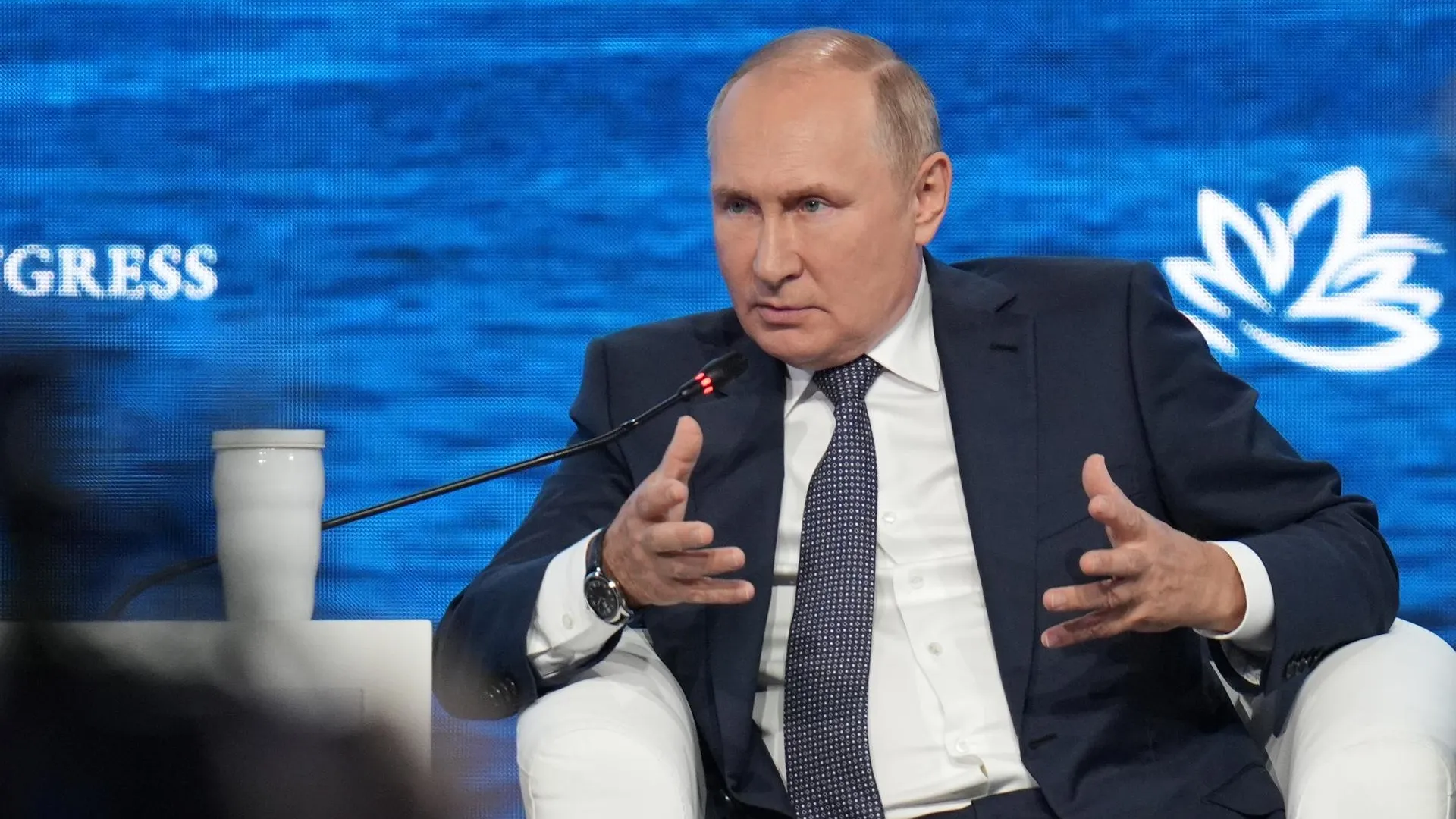 Путин заявил о наличии угрозы ядерной безопасности из‑за обстрелов ЗАЭС Украиной