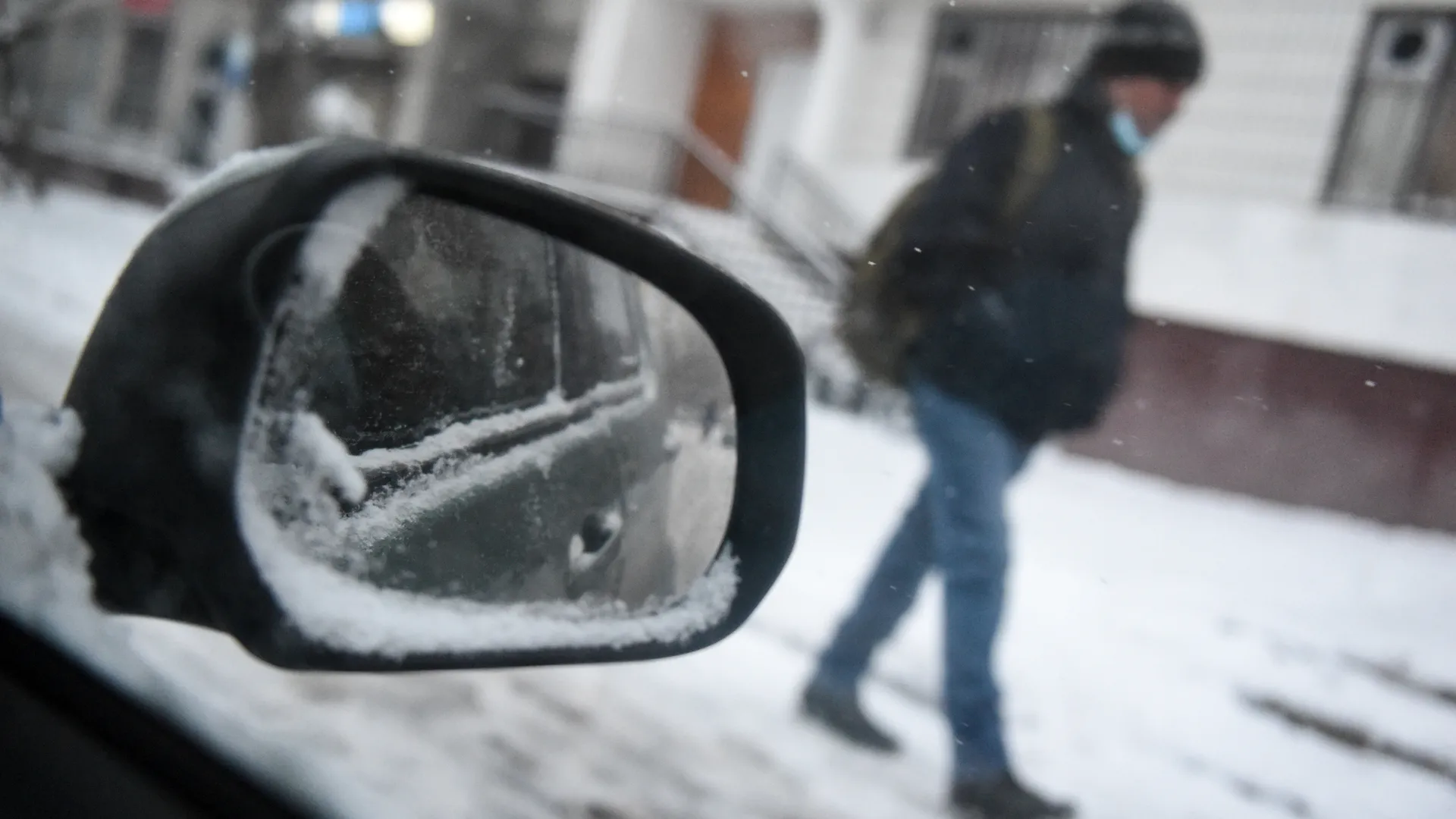 Екатеринбург накрыл «майский апокалипсис» в виде снега