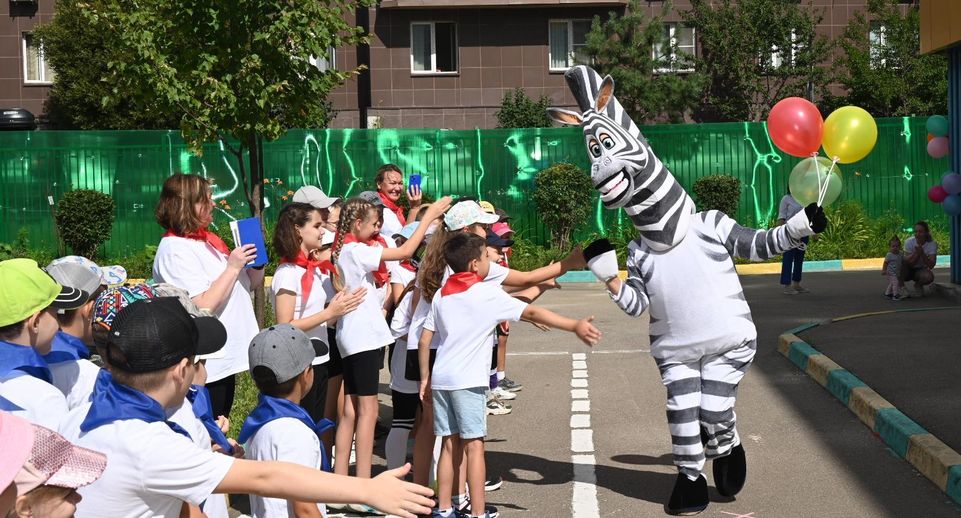 В лагере «Колобок» Ленинского округа провели мероприятие в честь Дня светофора