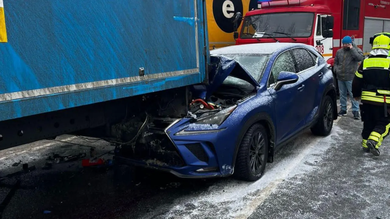 5 человек пострадали в массовом ДТП на Варшавском шоссе в Новой Москве