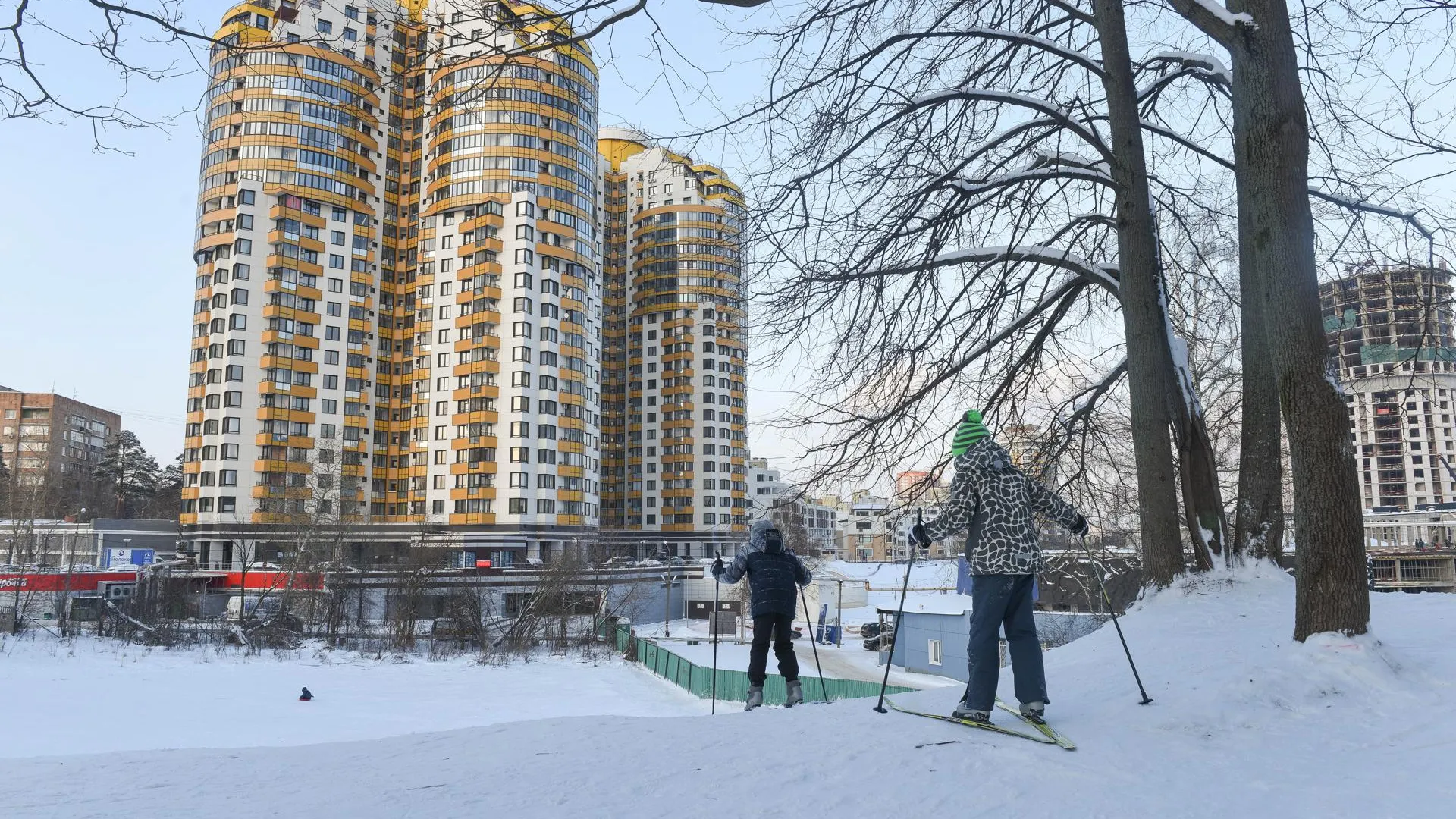 5 тыс человек вышли на старт массовой лыжной гонки в Химках