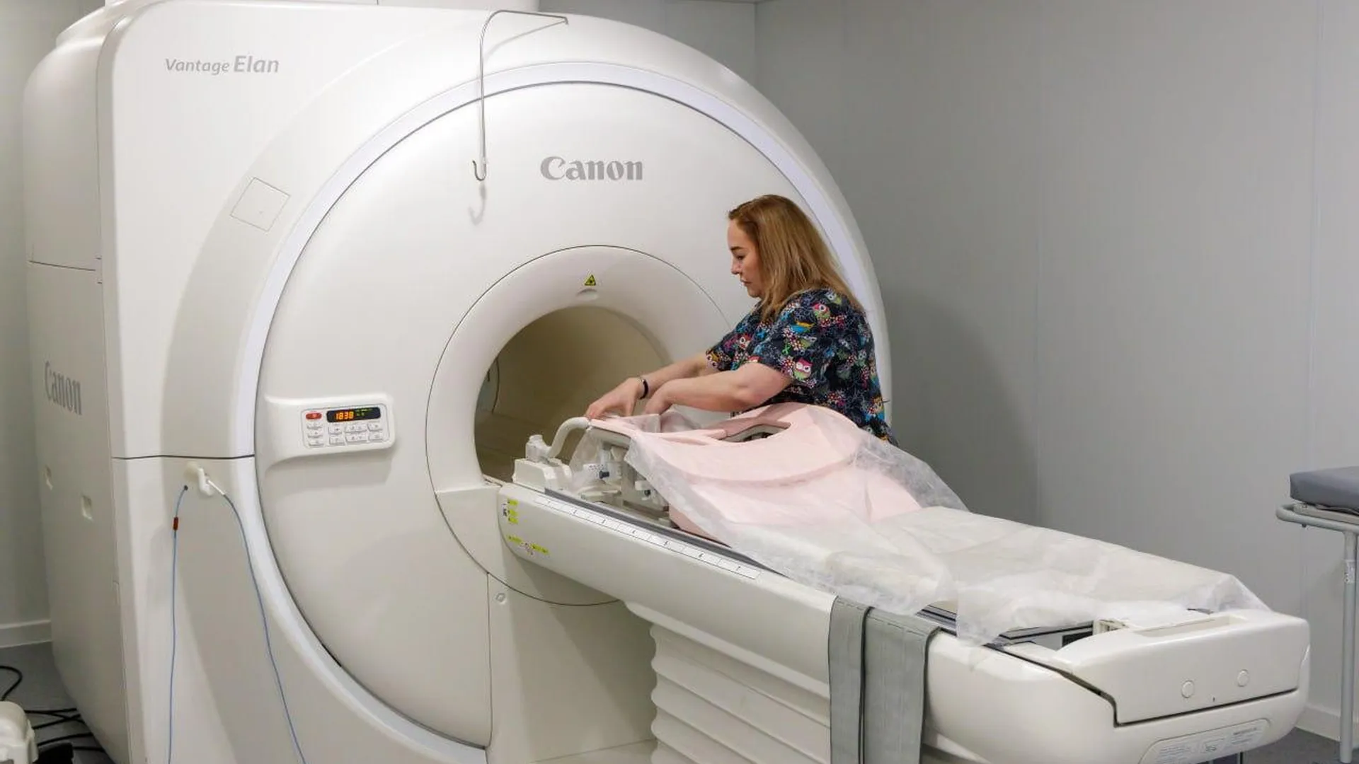 В больницу Люберец поступила спецкатушка к МРТ для диагностики молочных желез