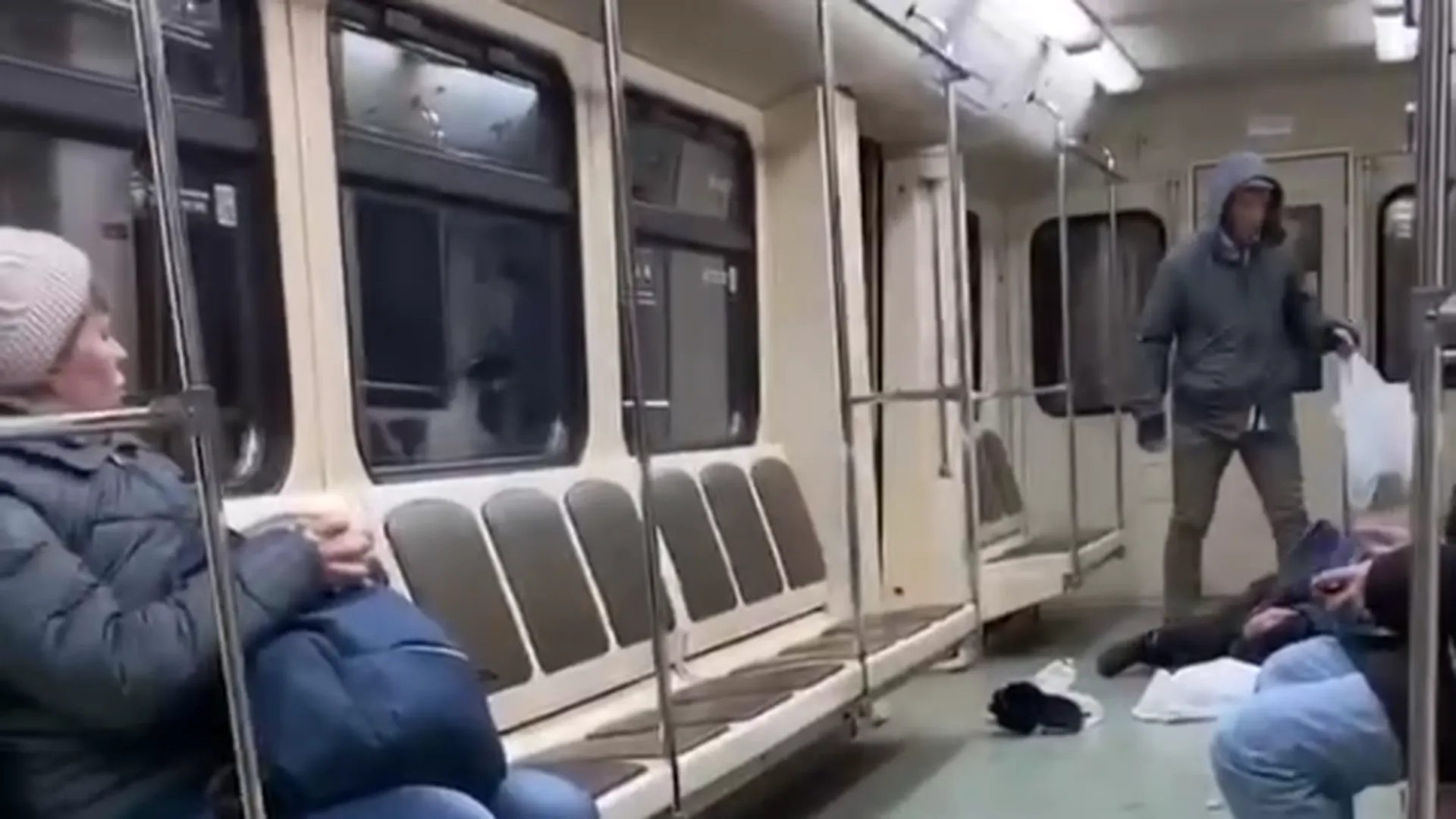 Дагестанцы Избивавшие Пассажира В Метро Фото
