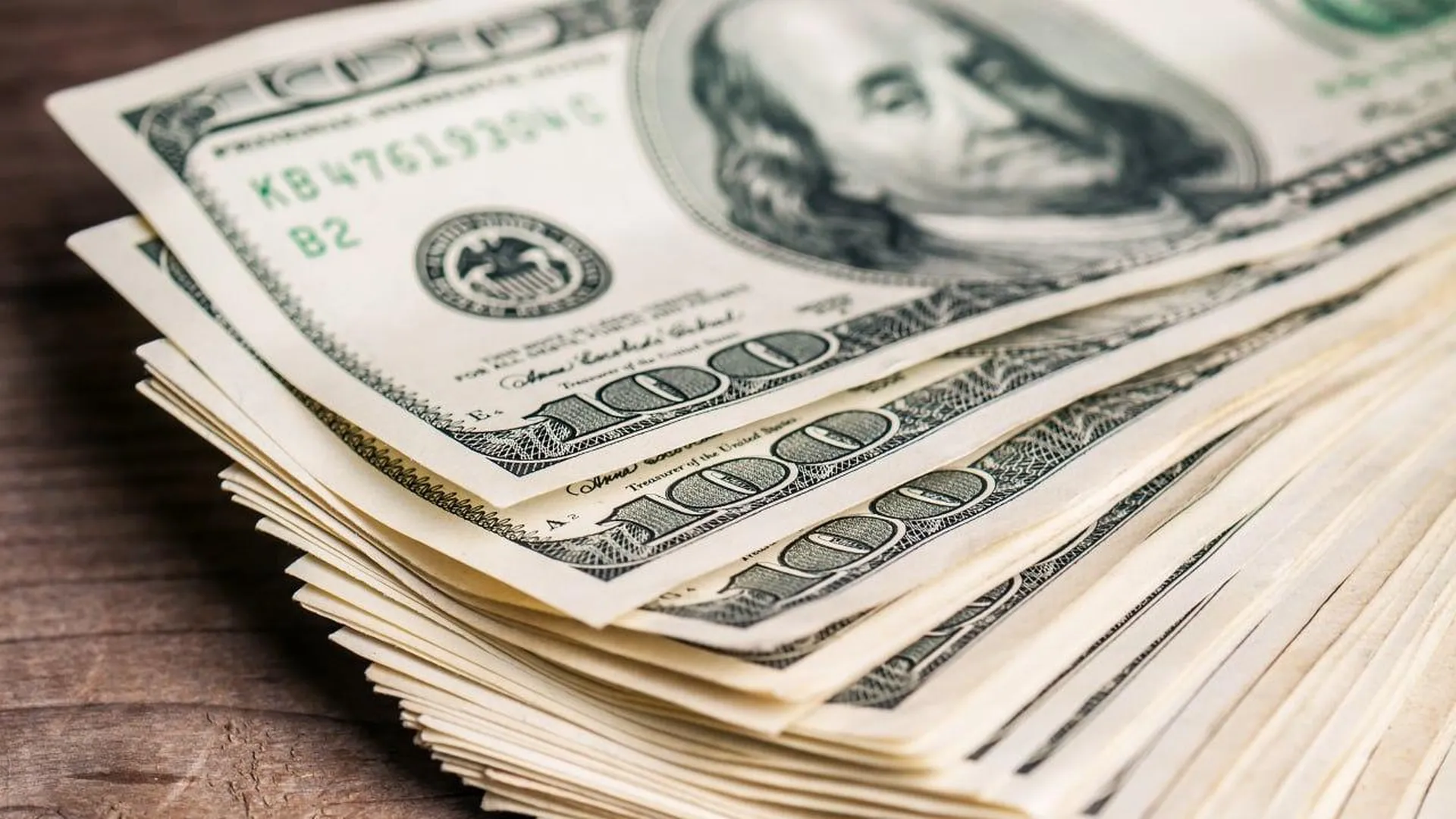 Два дагестанца планировали печатать фальшивые доллары для богатой старости