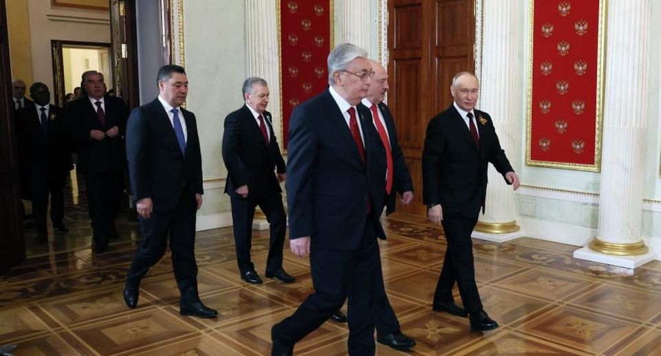 Путин принимает глав иностранных государств в Кремле по случаю дня Победы