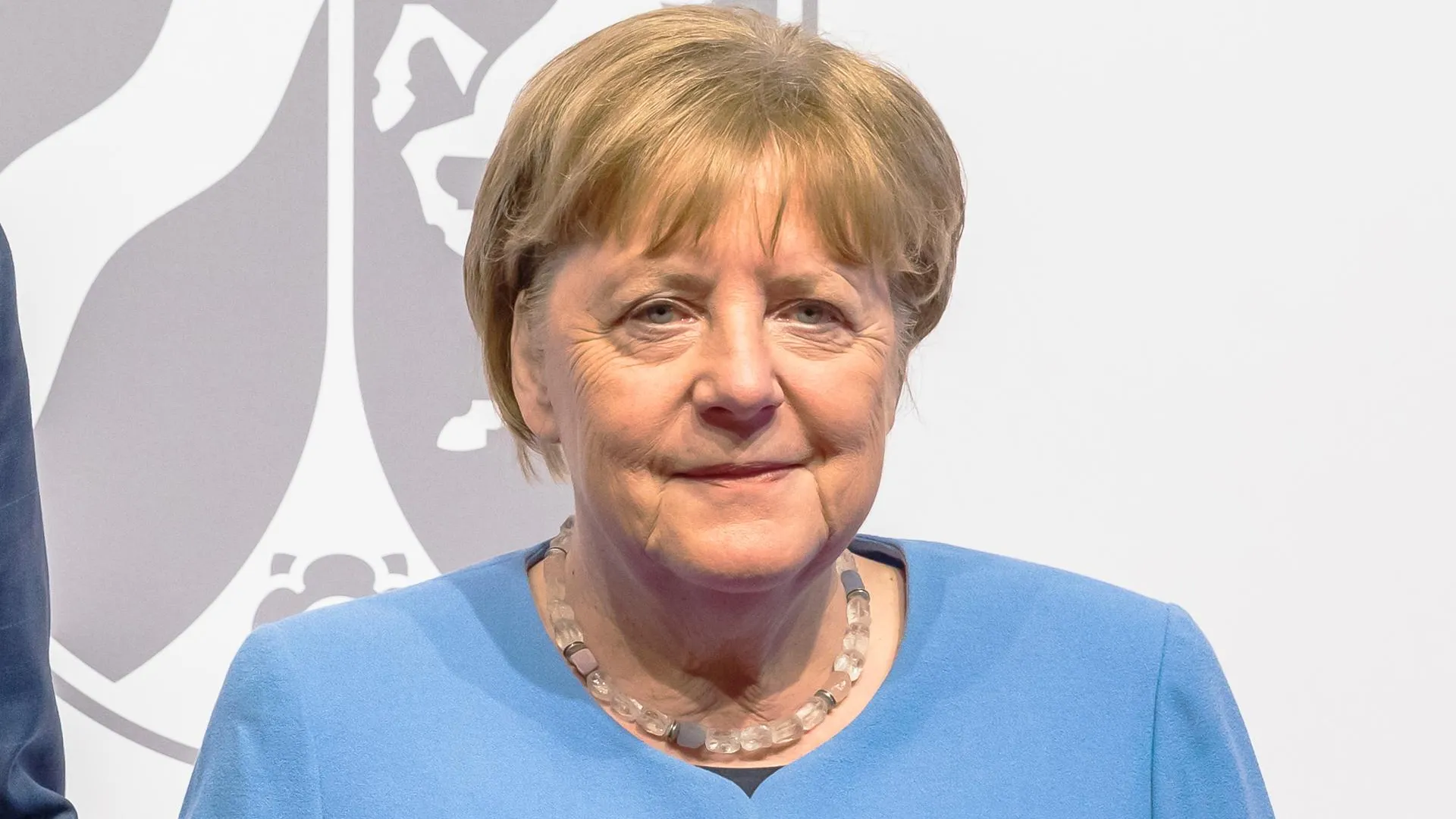 В Германии вирусится сериал про Меркель, ставшую детективом на пенсии