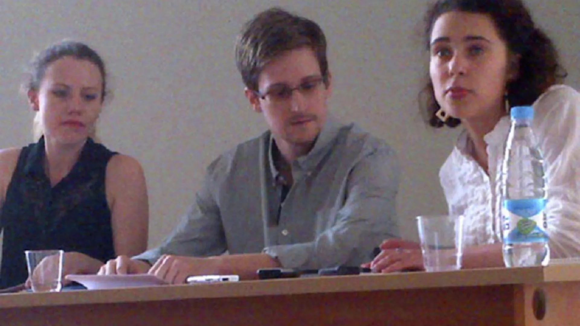 Сноуден отметил безнаказанность Байдена за вынос секретных документов