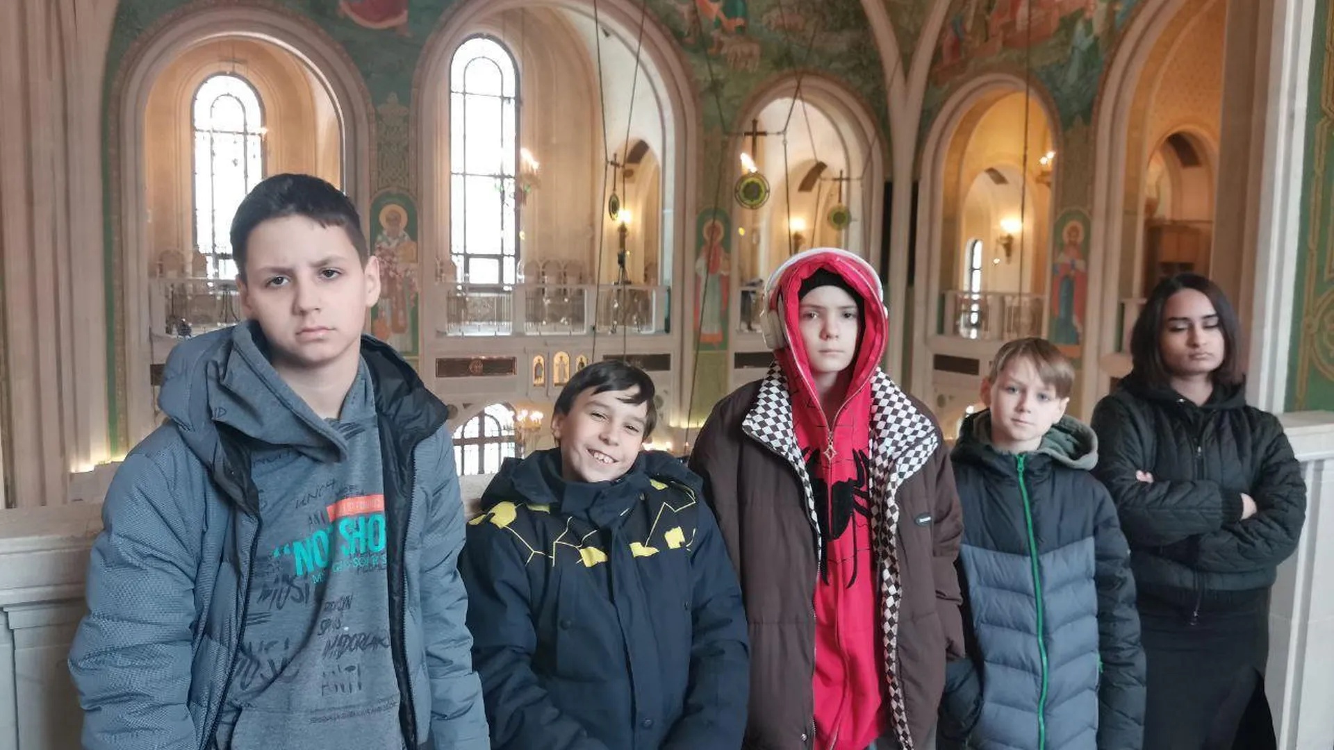 Детям из Королева и Мытищ рассказали историю и культуру Сретенского монастыря