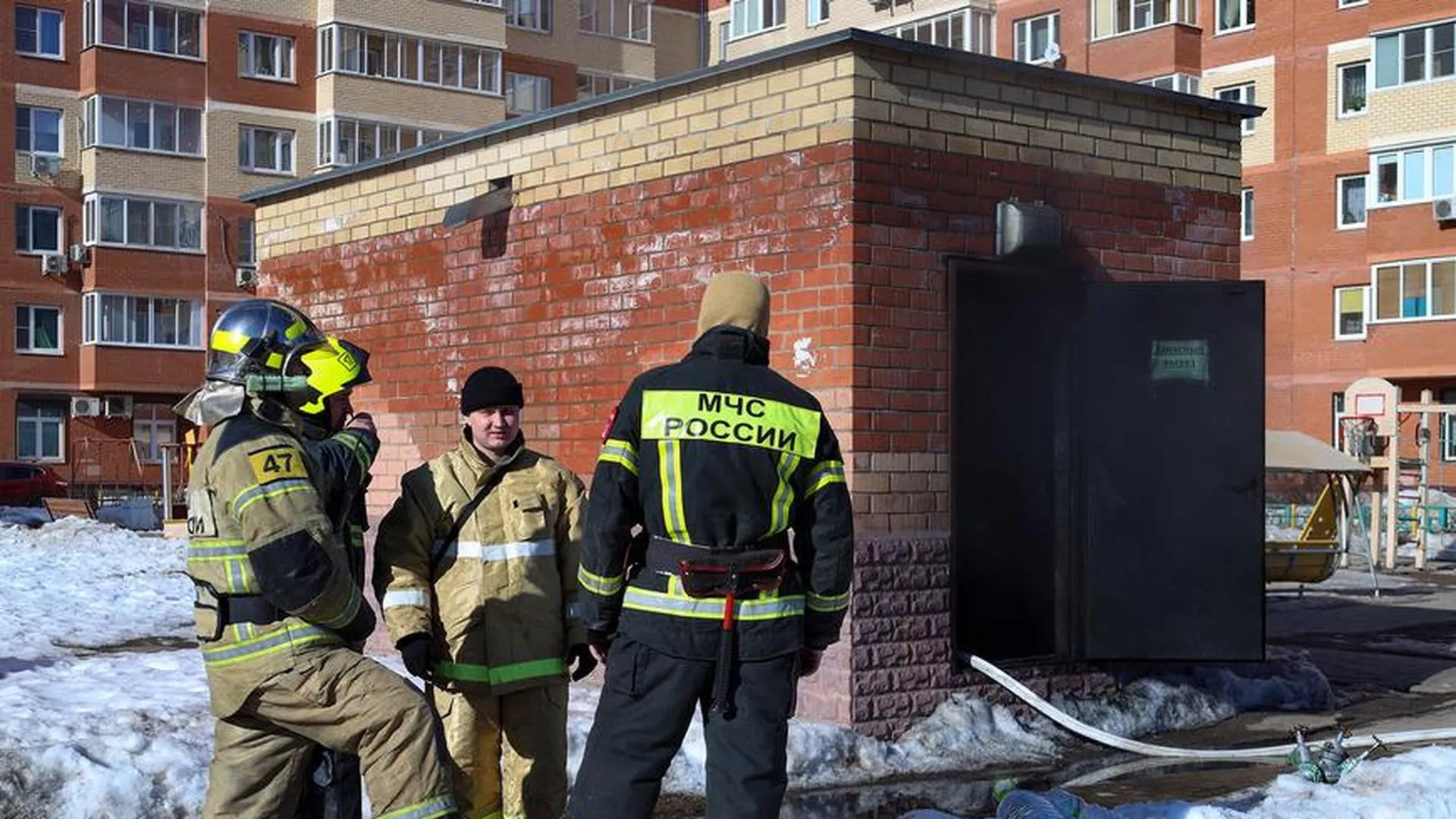 Автомобиль сгорел на подземной парковке в Мытищах | РИАМО в Мытищах