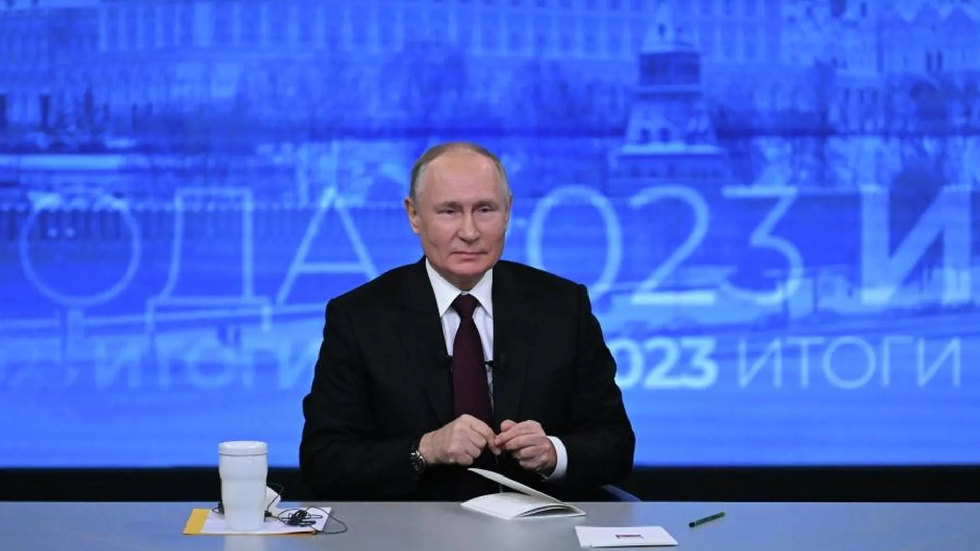 Политолог о линии Путина: Россия не закрывается ни информационно, ни политически