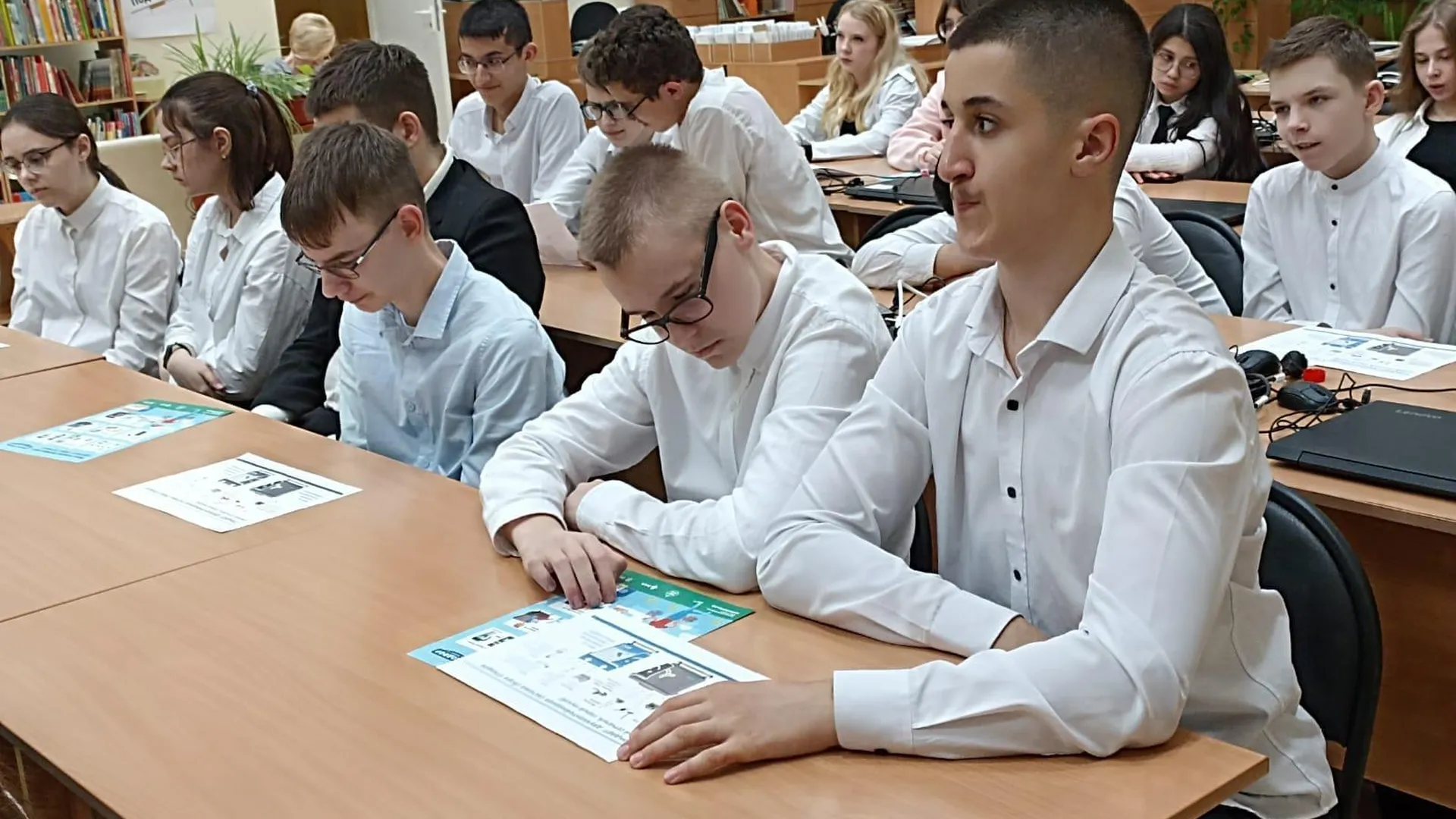 Регоператор провел экологический телемост между школьниками Подольска и Москвы