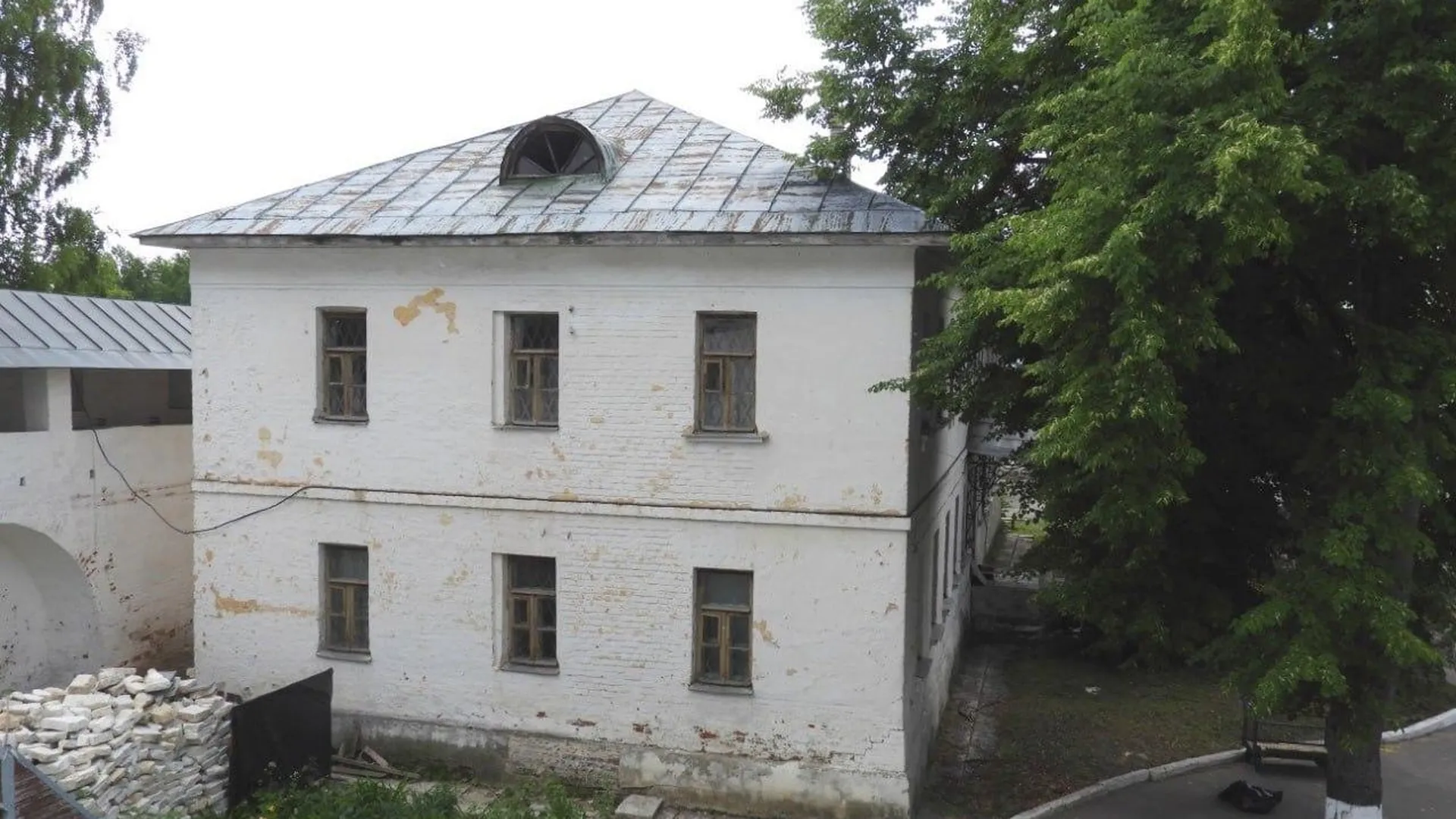 В Звенигороде проведут исследования казначейского корпуса Саввино‑Сторожевского монастыря