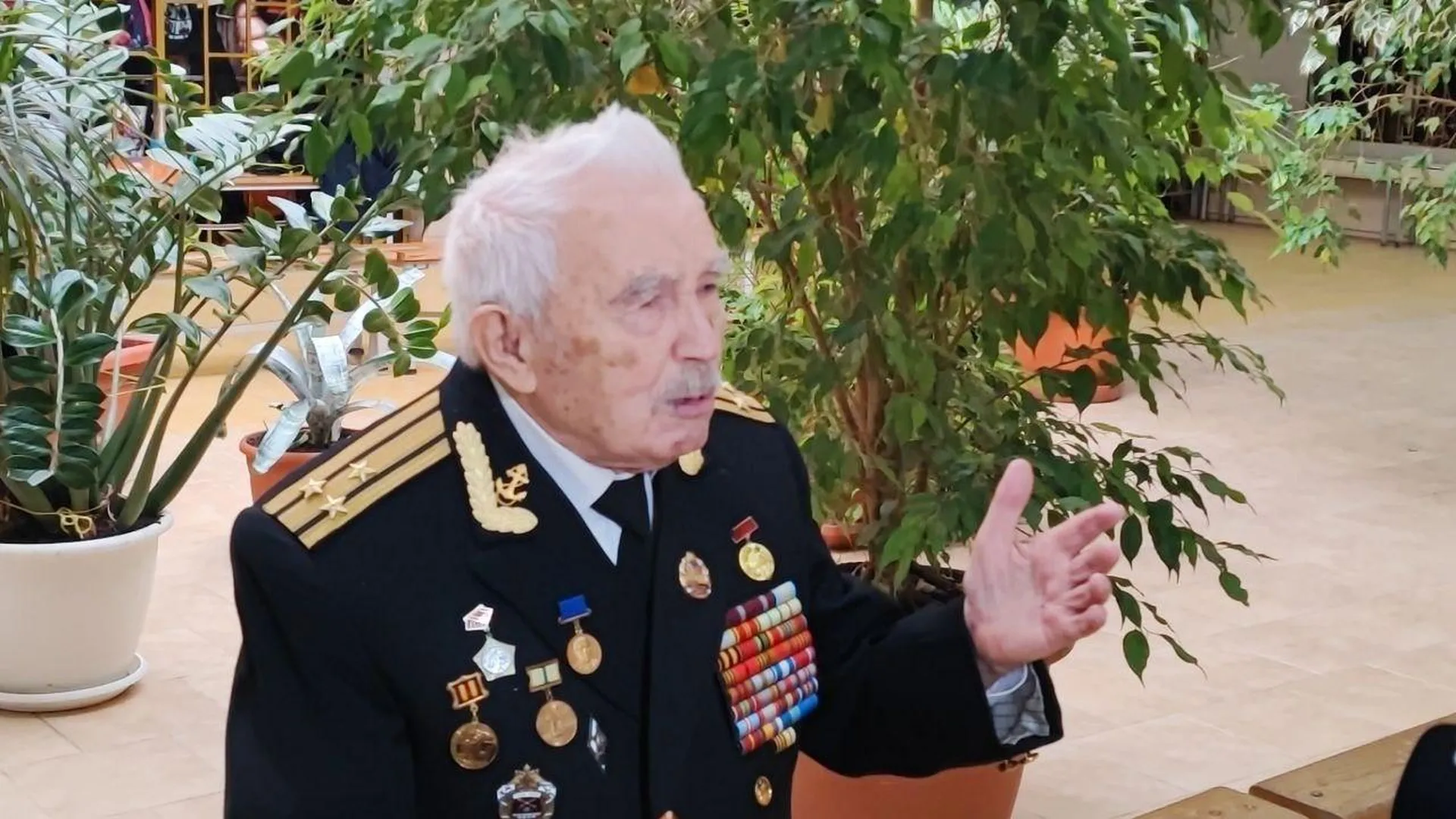 100‑летний ветеран Великой Отечественной войны получил звание Почетный гражданин