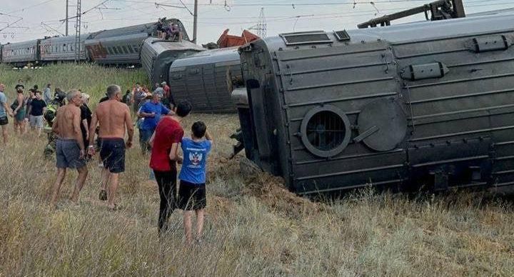 Погибших при столкновении поезда с грузовиком в Волгоградской области нет