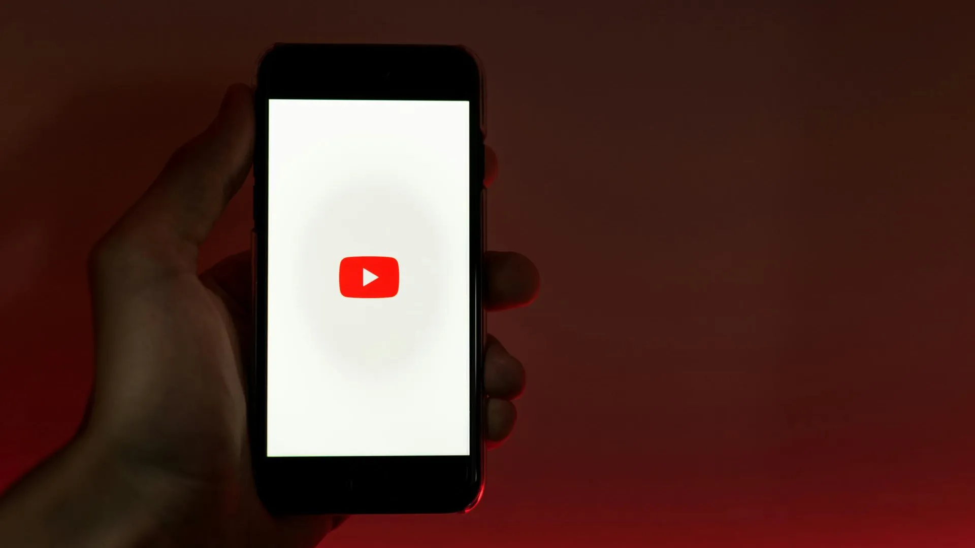 YouTube вновь замедлился