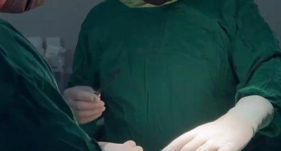 В Видном врачи спасли пациентку после неудачной пластической операции