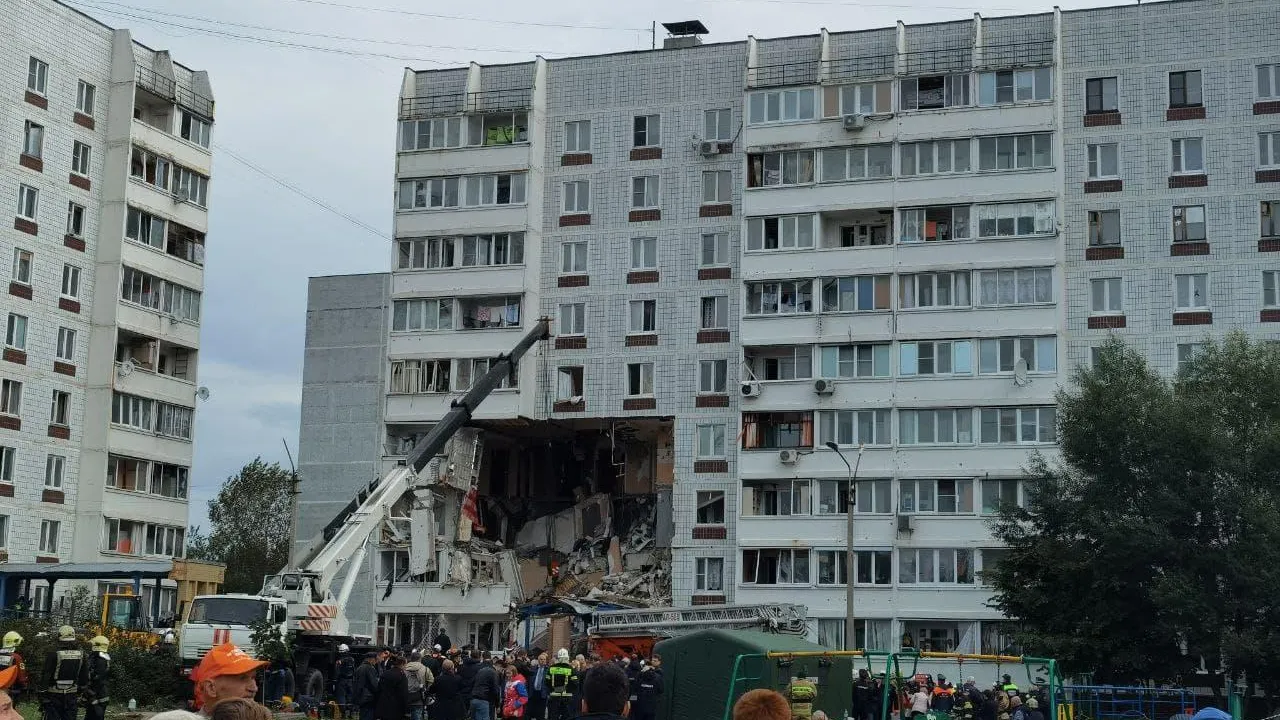 Трех человек госпитализировали после обрушения дома в Ногинске