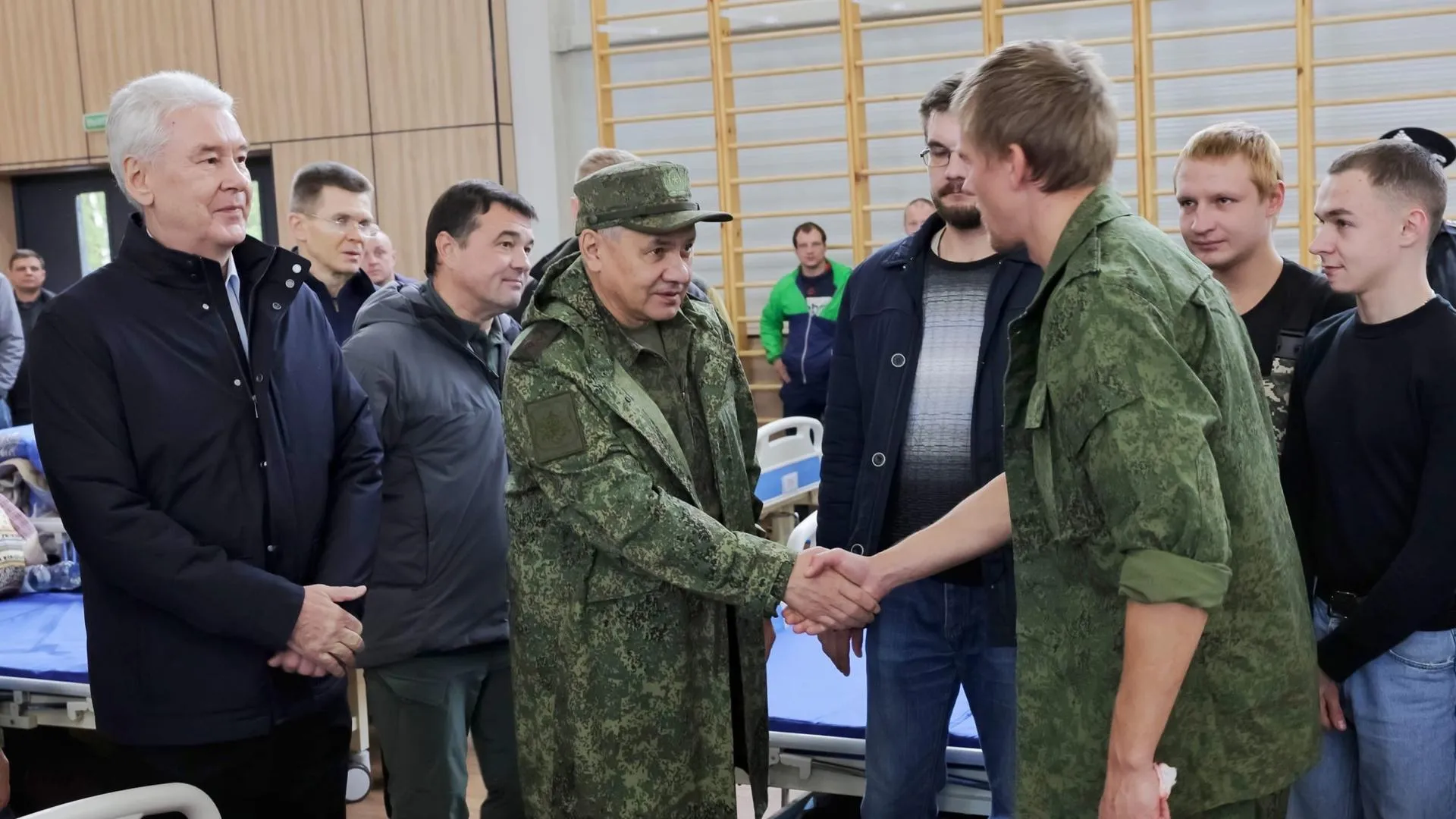 На сегодняшний день мобилизация есть. Военком Москвы.