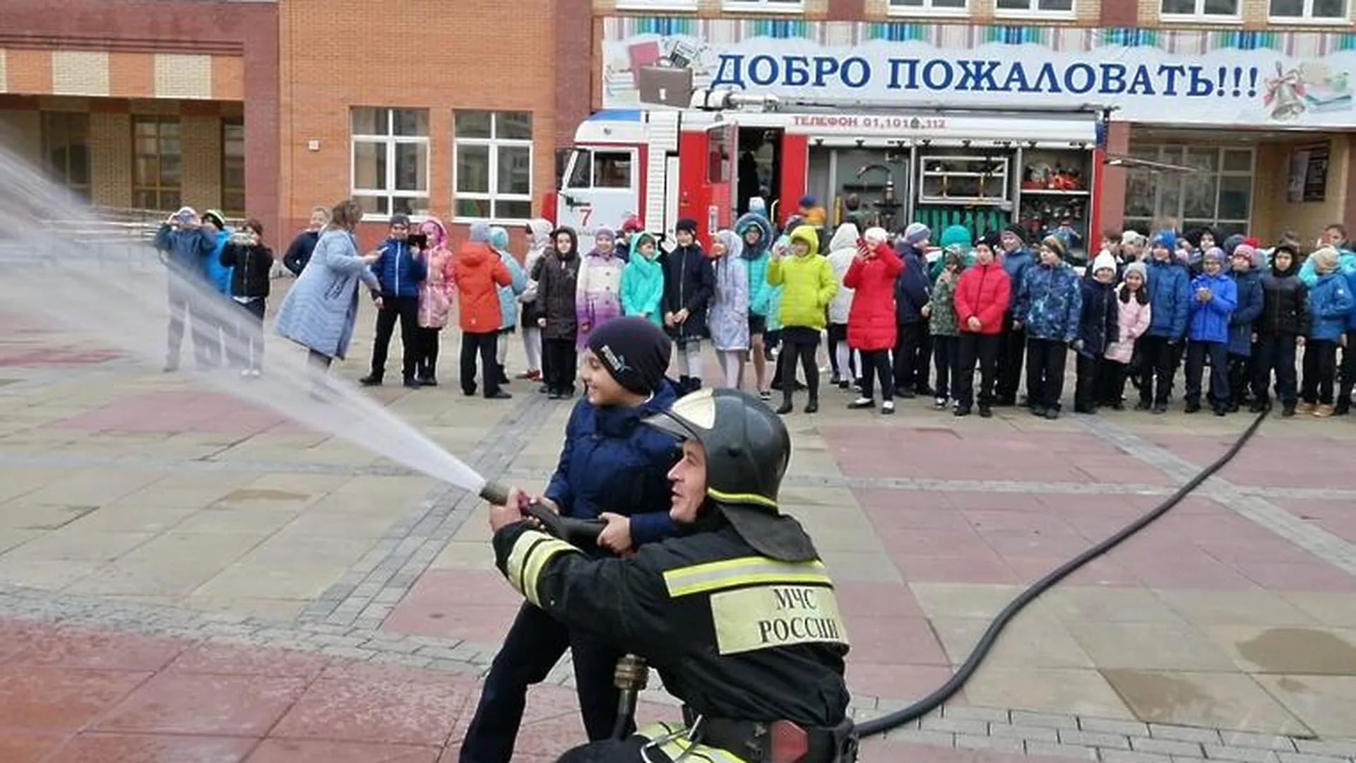 Спасатели Подольска рассказали ученикам школы №35 о пожарной безопасности |  РИАМО